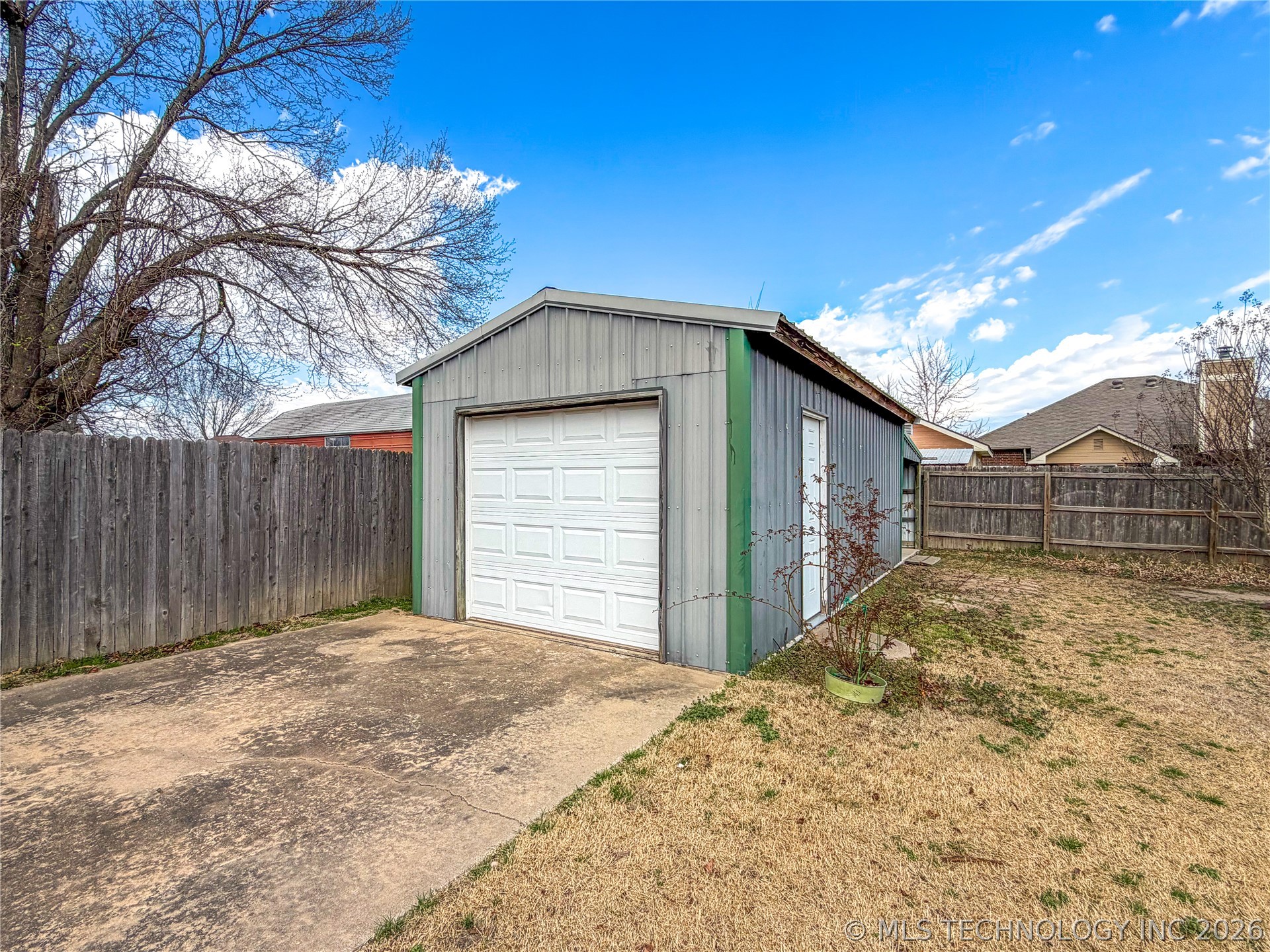 3402 Dakota Avenue