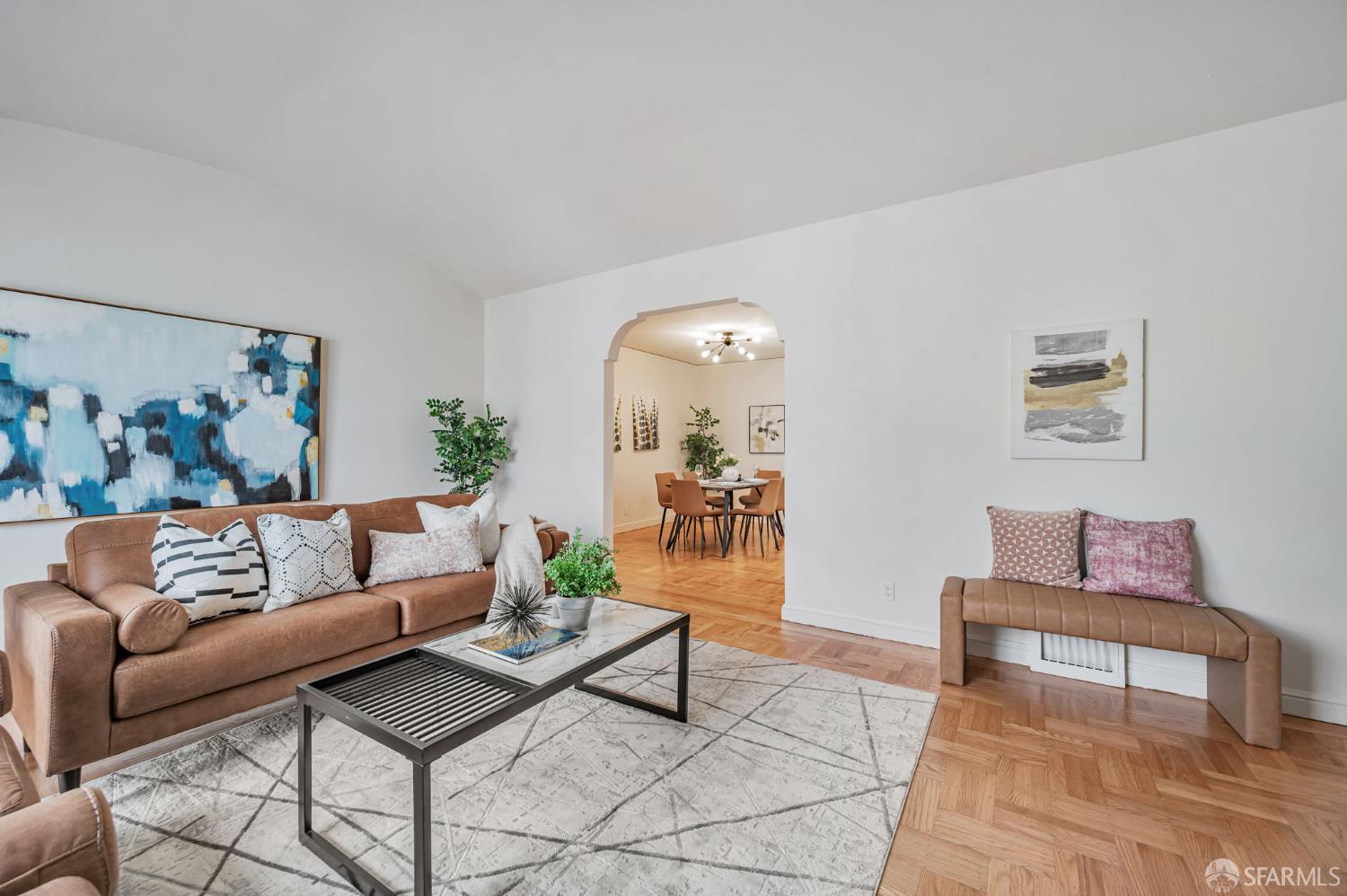 32 Santa Fe Avenue