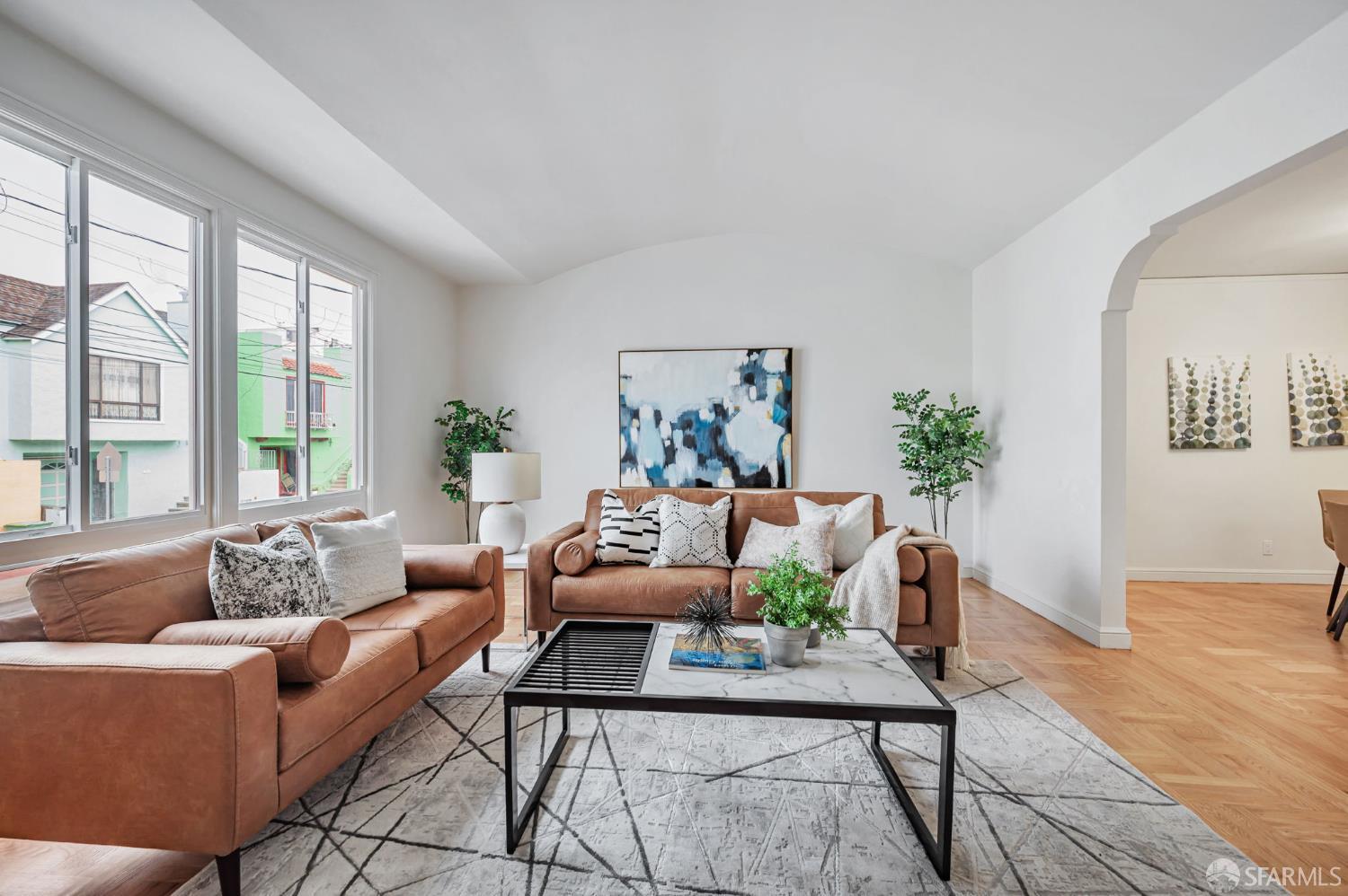 32 Santa Fe Avenue