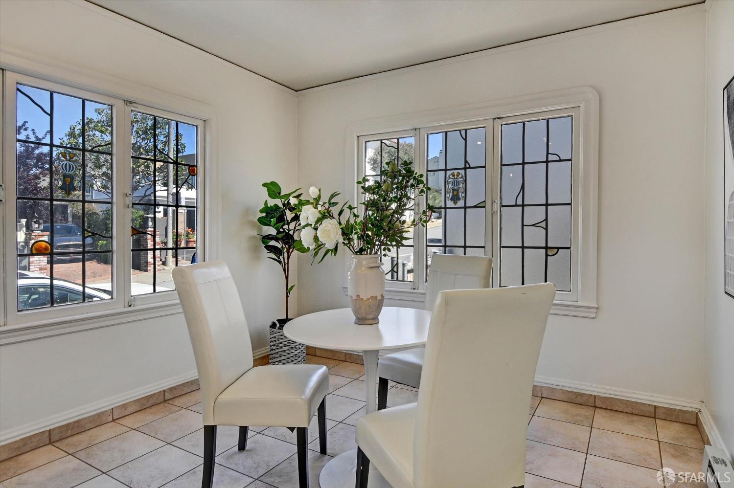 301 Santa Ana Avenue