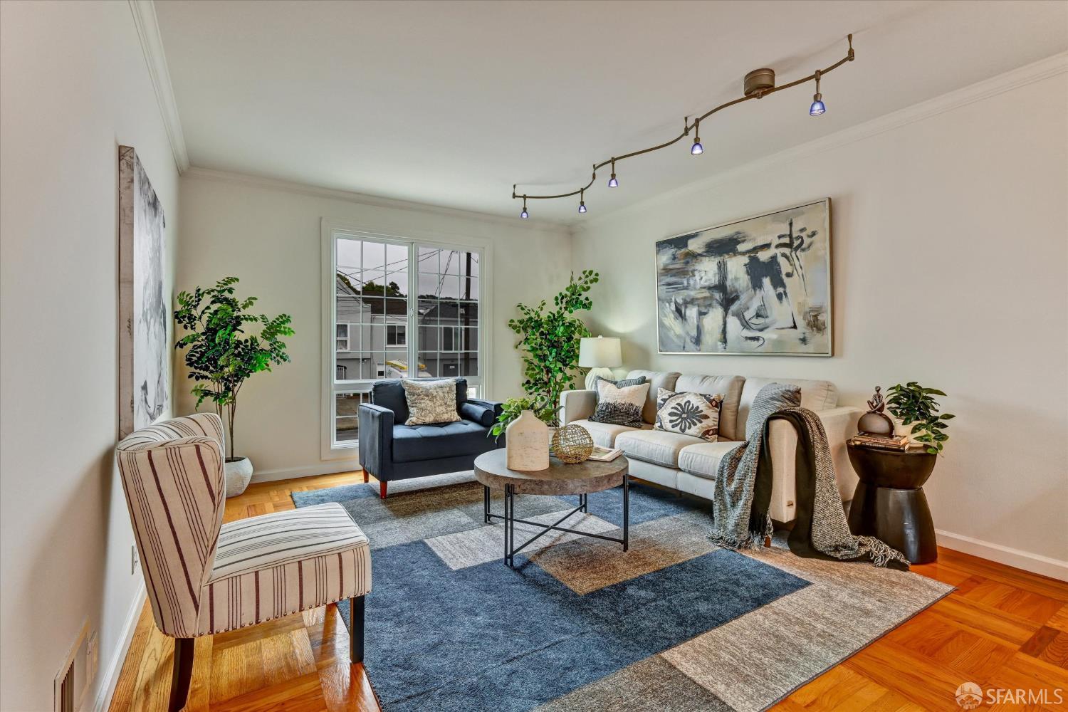 1947 35th Avenue