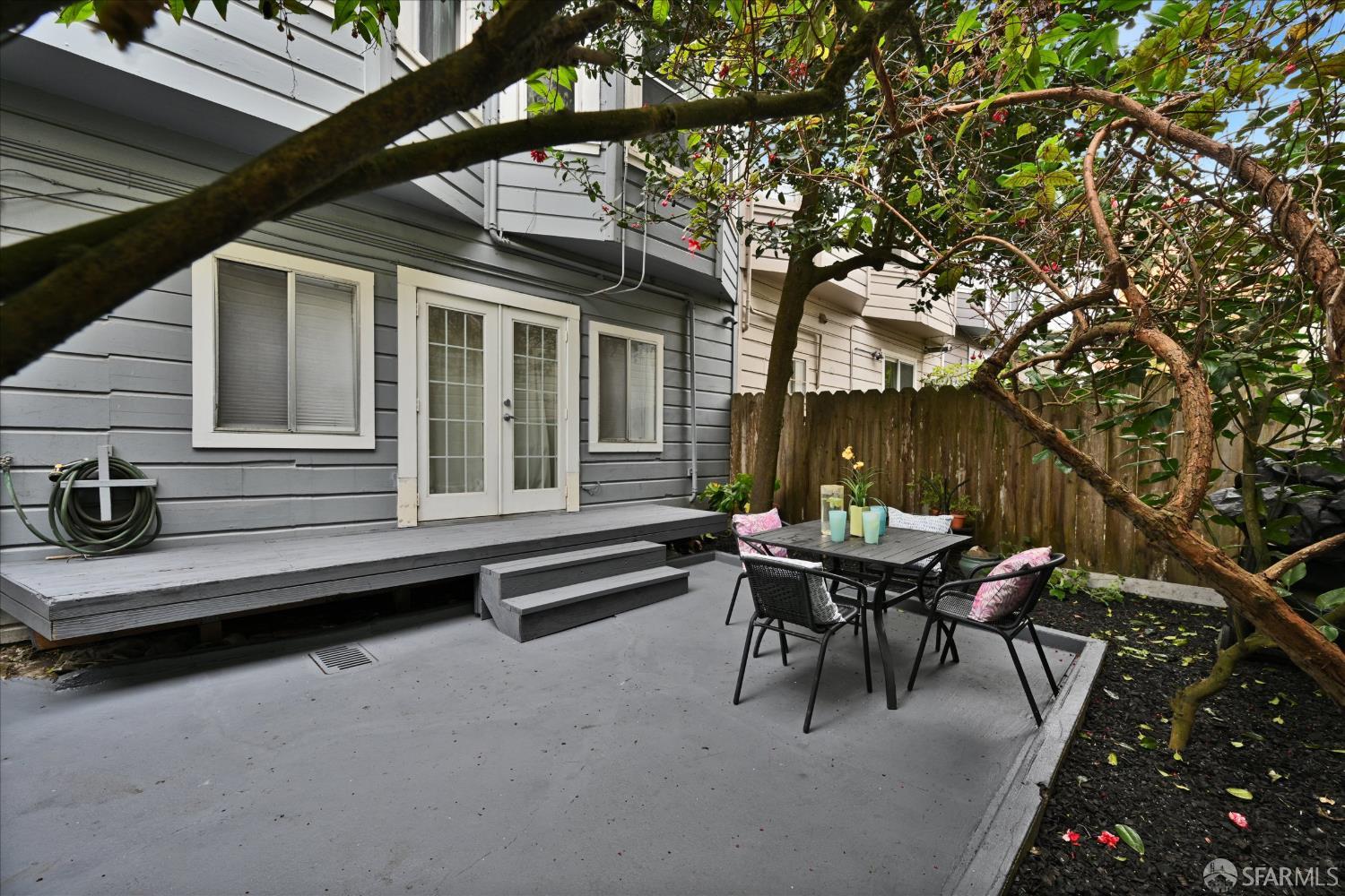 1211 2nd Avenue