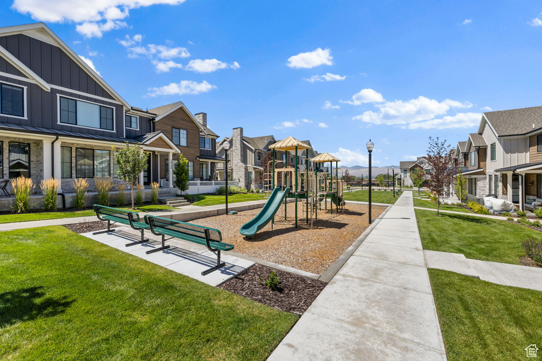 1417 E RUSTIC WOOD CT #31 DR