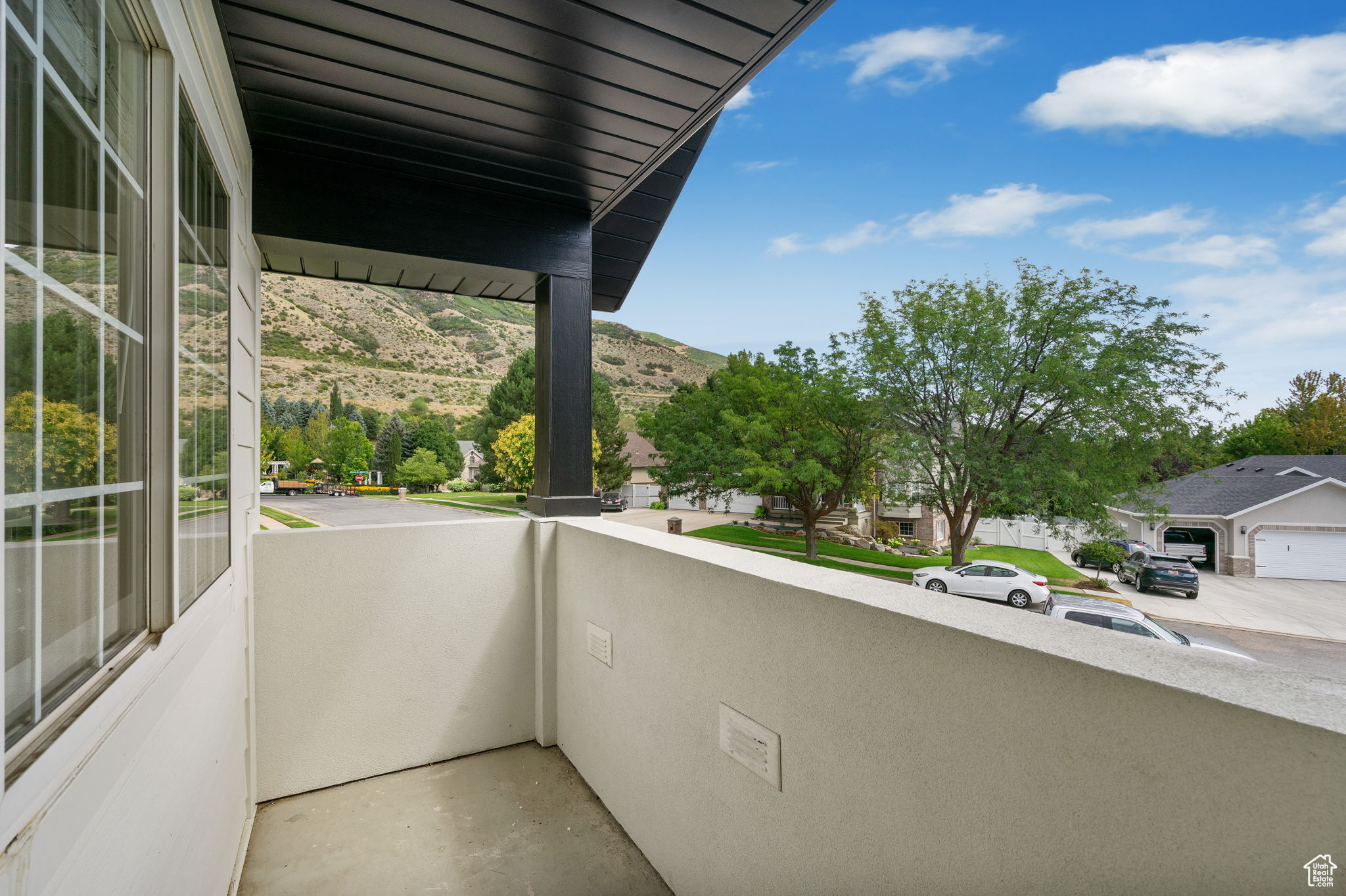 1644 OLD LAKE LN