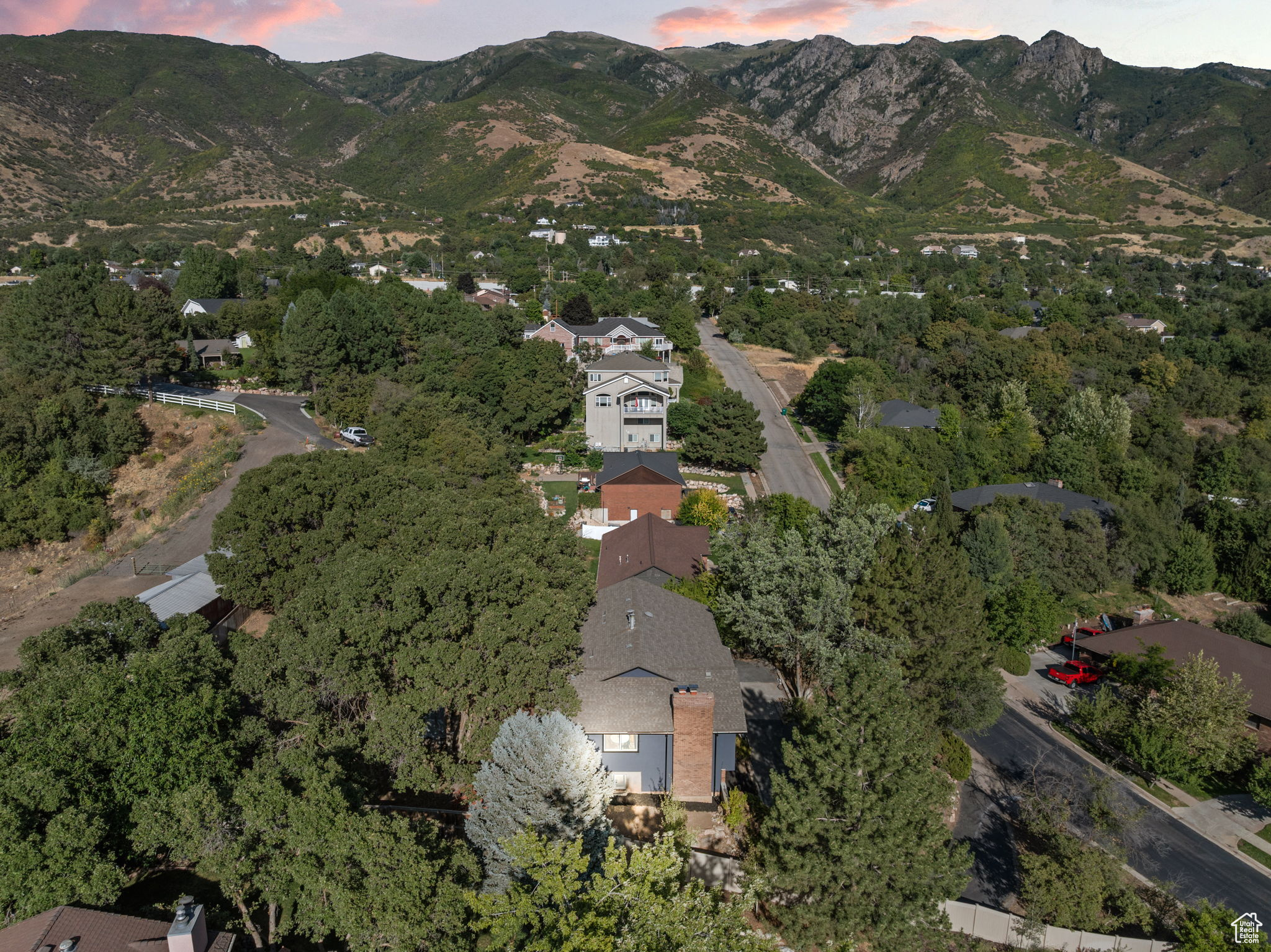 2719 OAK LN