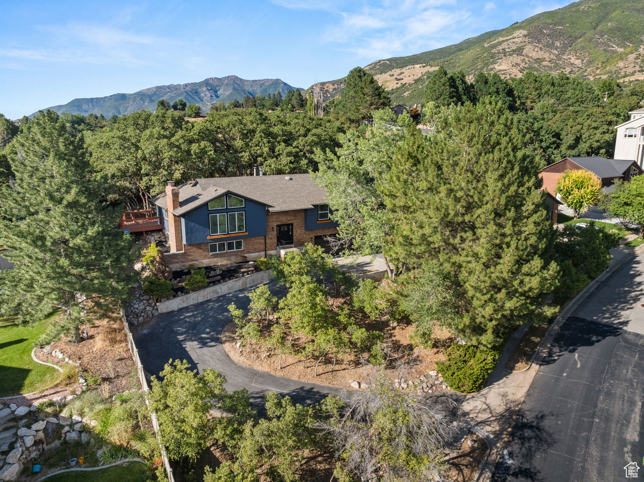 2719 OAK LN