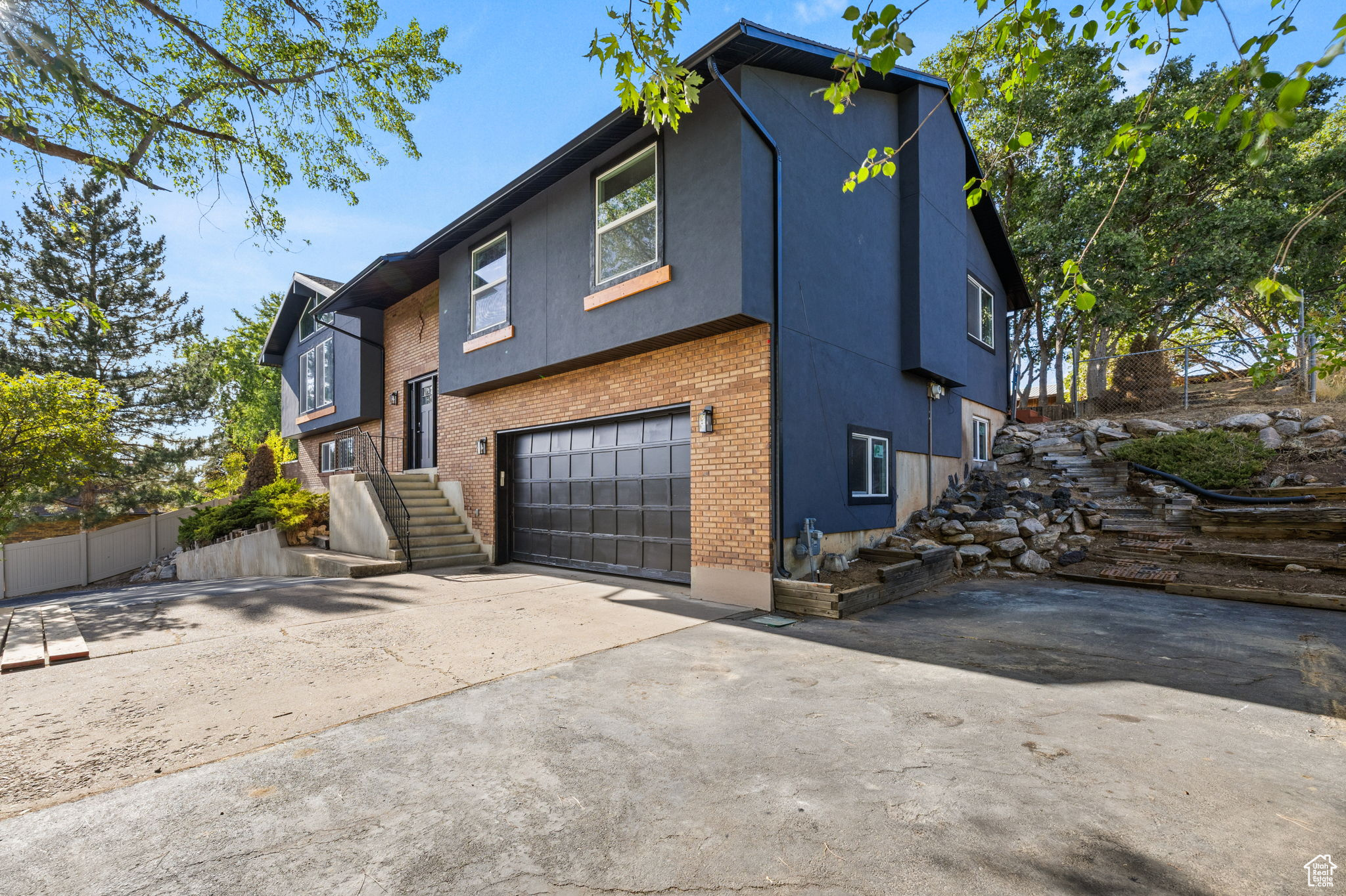 2719 OAK LN