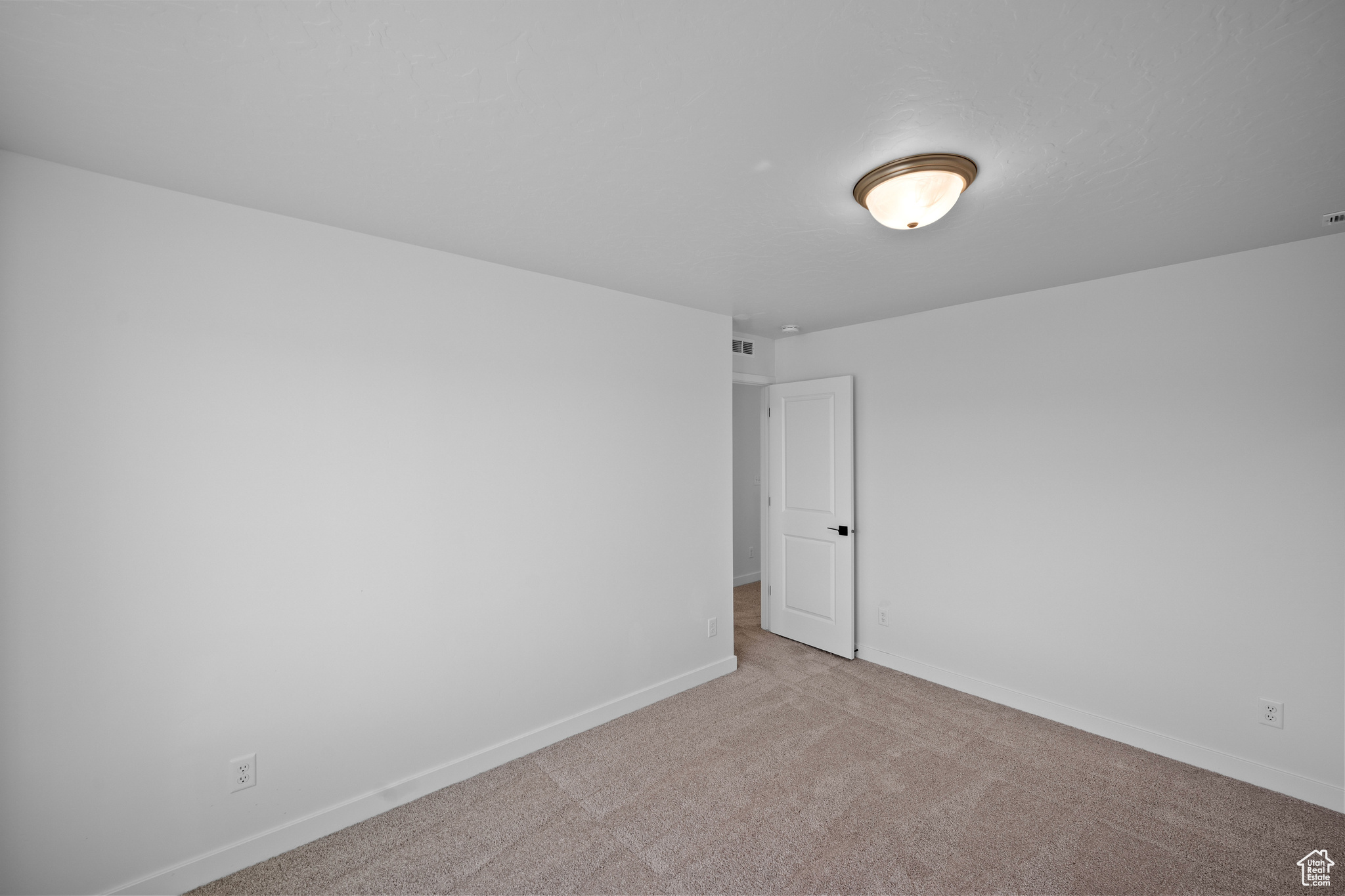 5443 N CLIFFROSE DR #637
