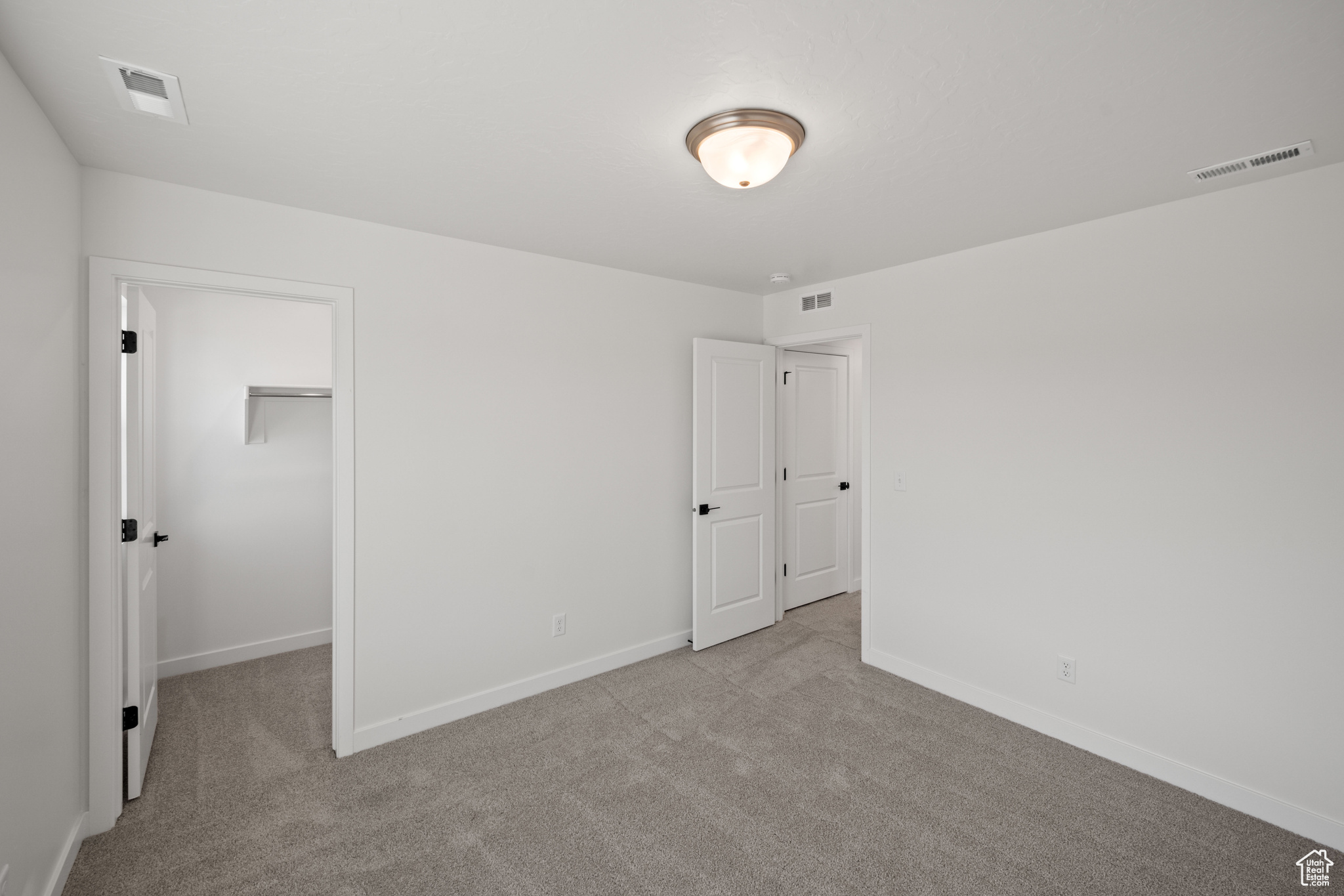 5443 N CLIFFROSE DR #637