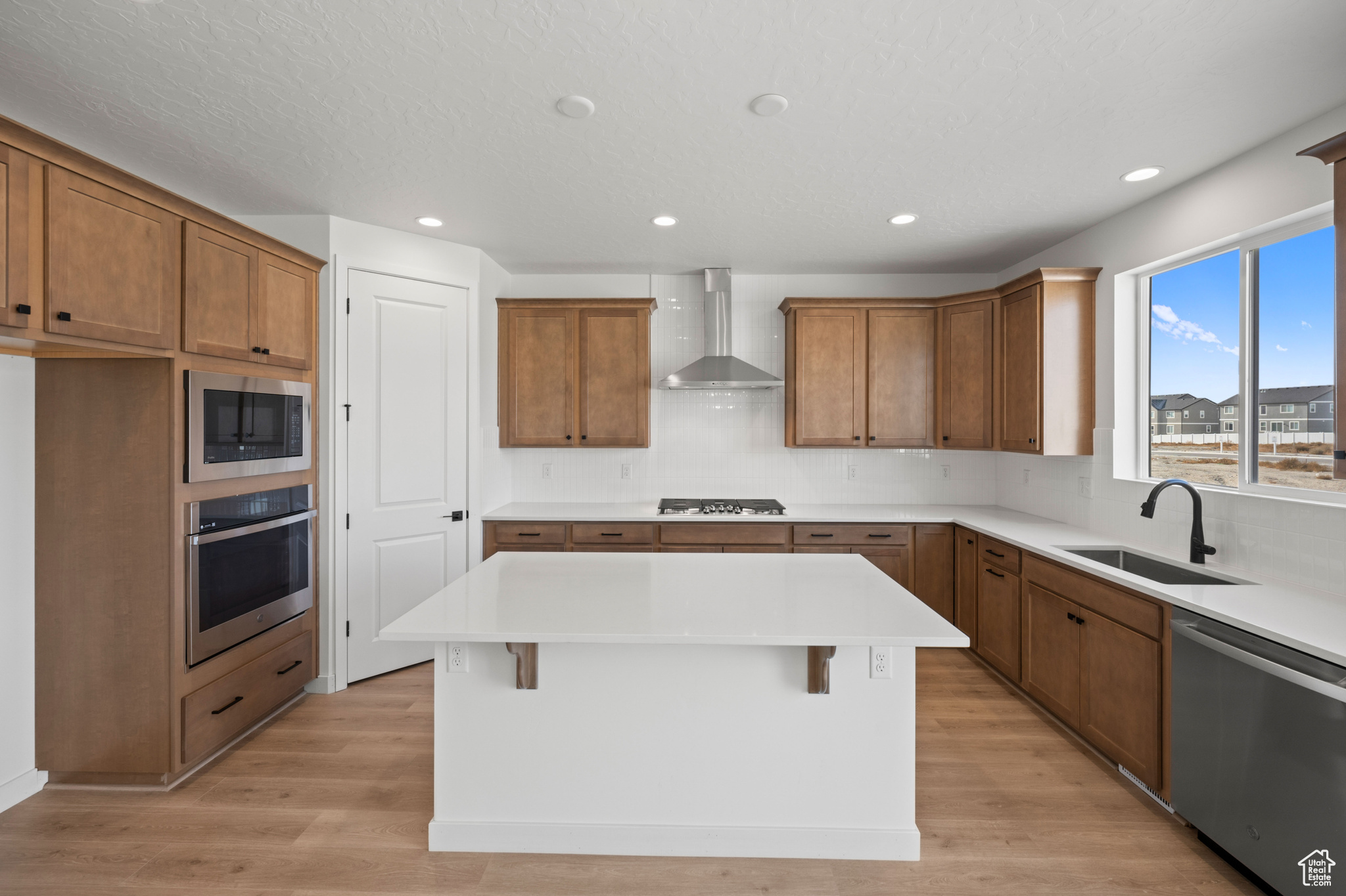 5443 N CLIFFROSE DR #637