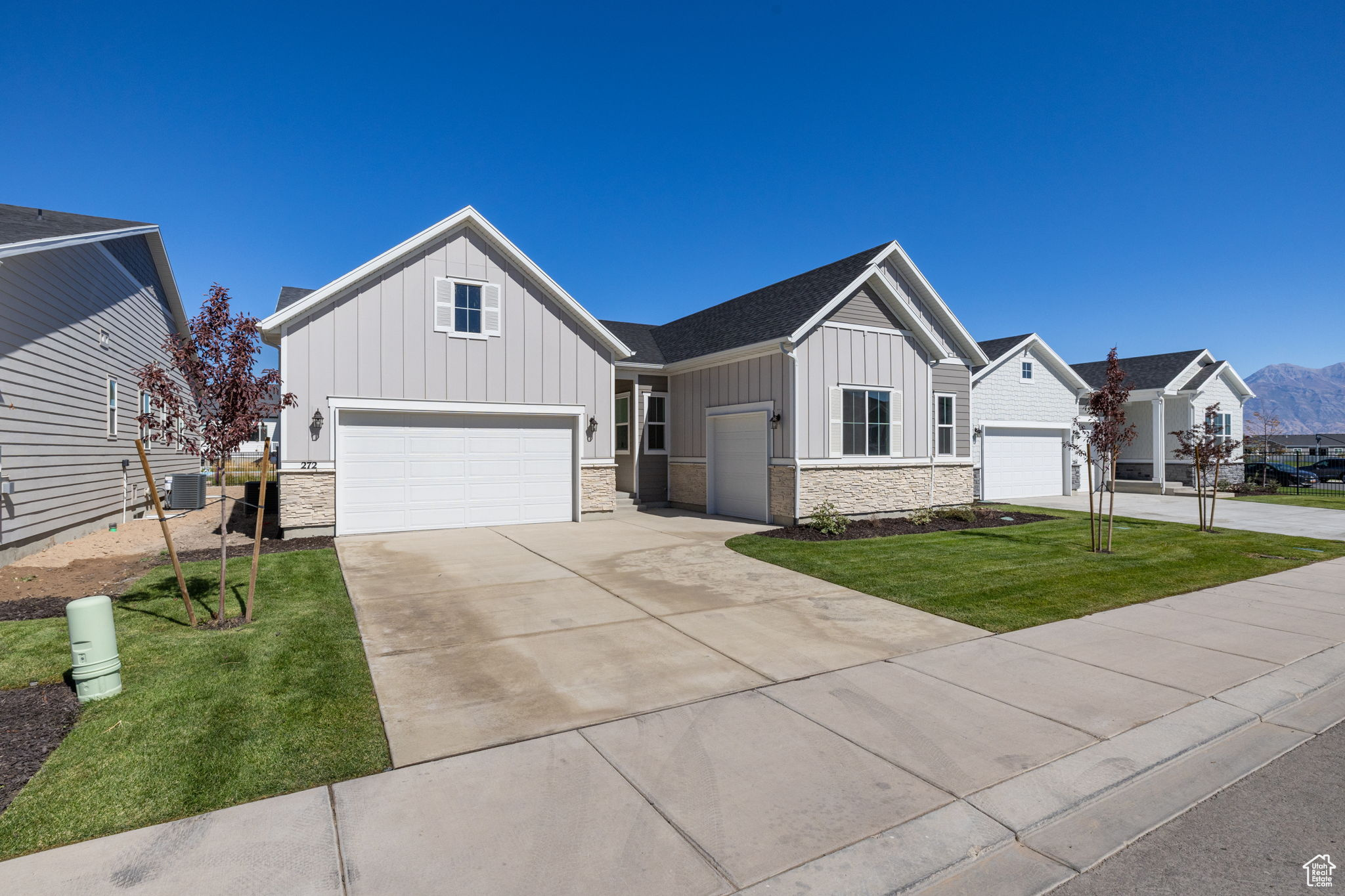 272 E POLARIS DR #111