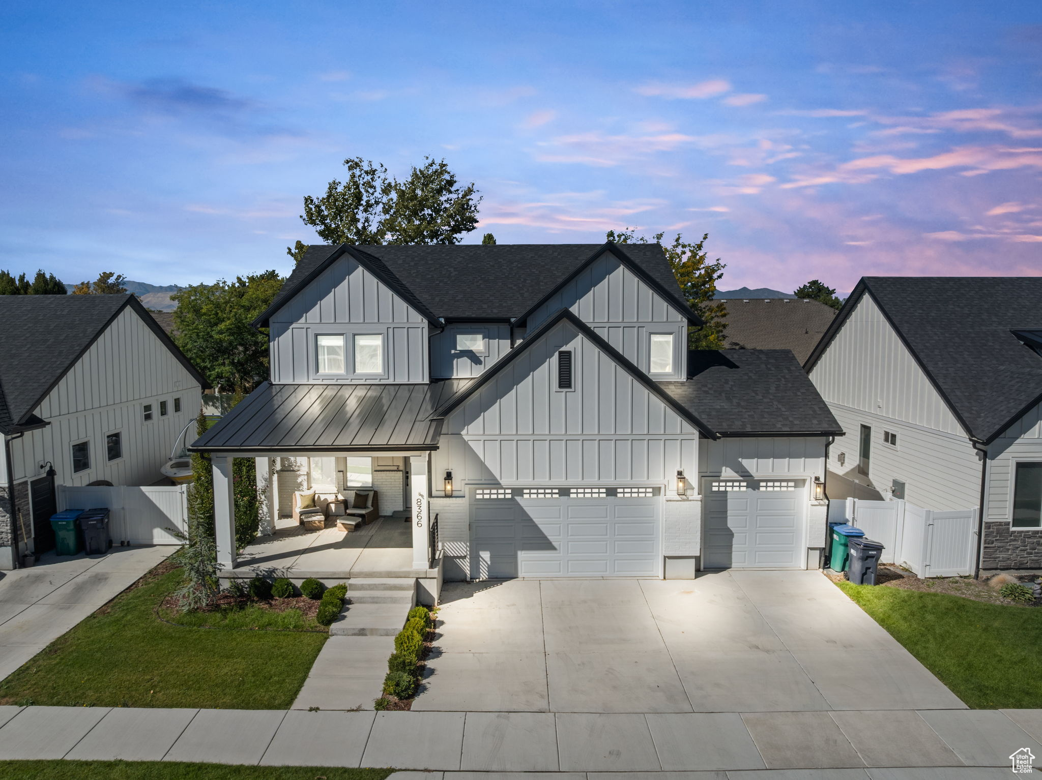 8366 S LEVINE LN