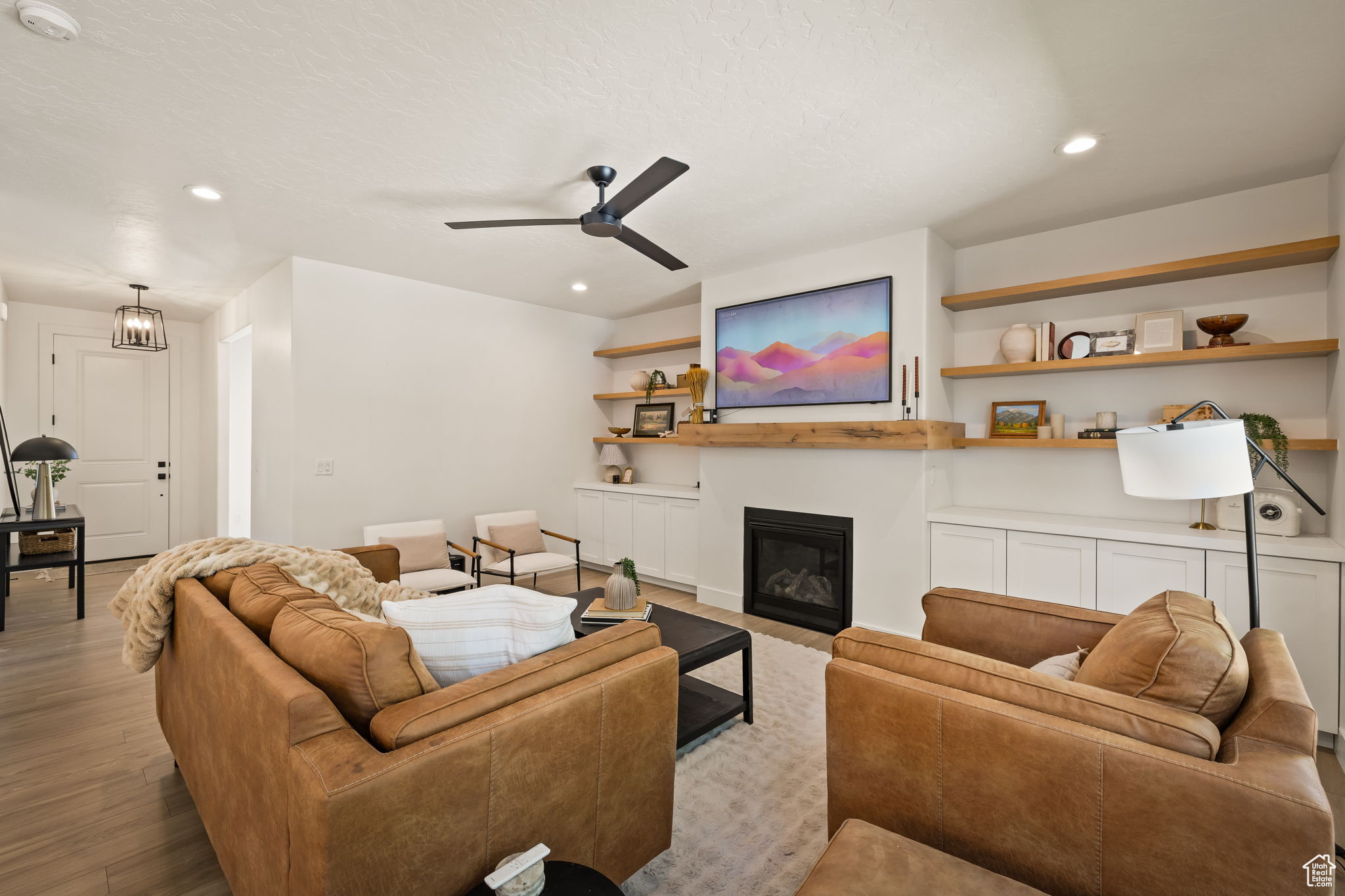 8366 S LEVINE LN