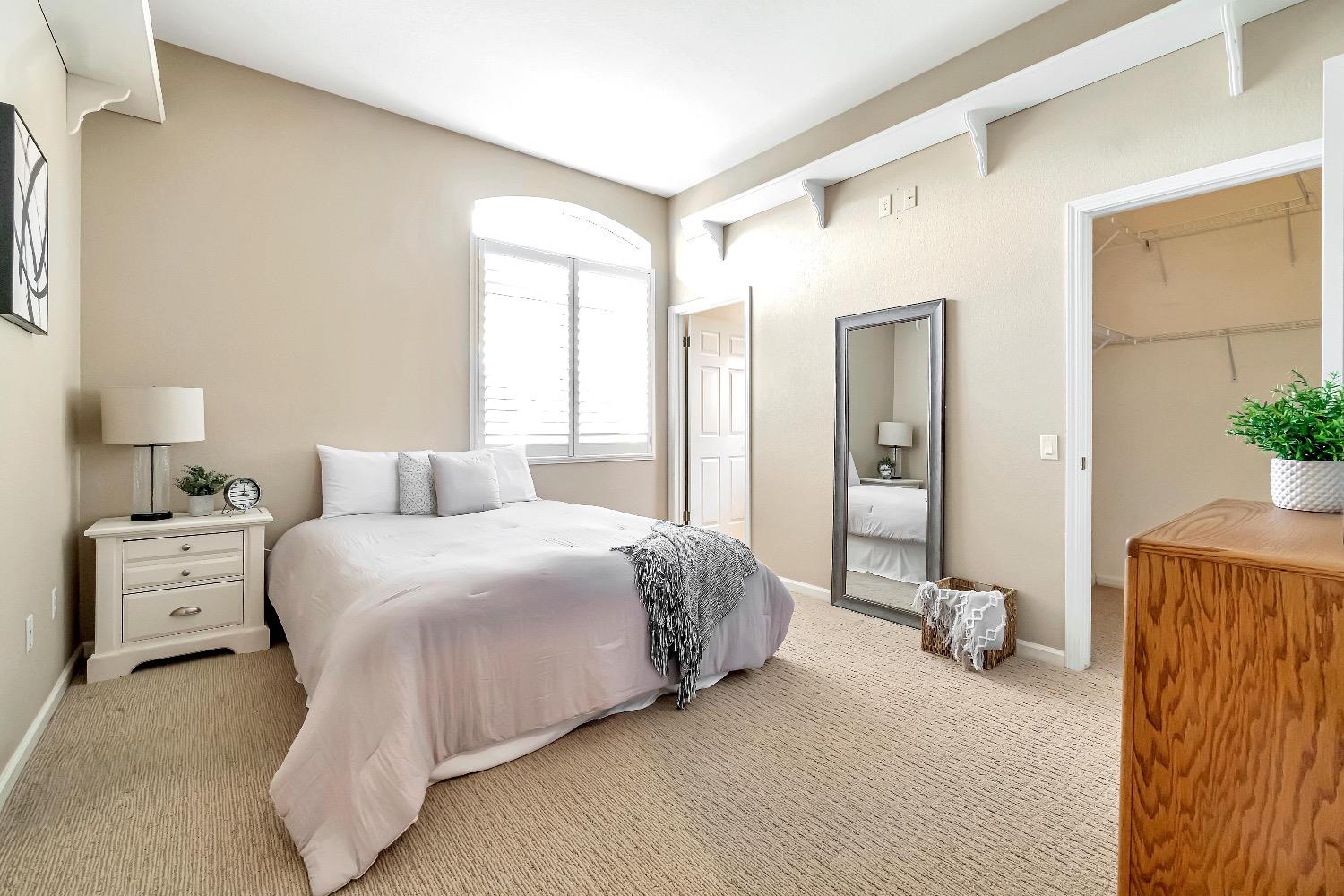 7380 Goose Meadows Way