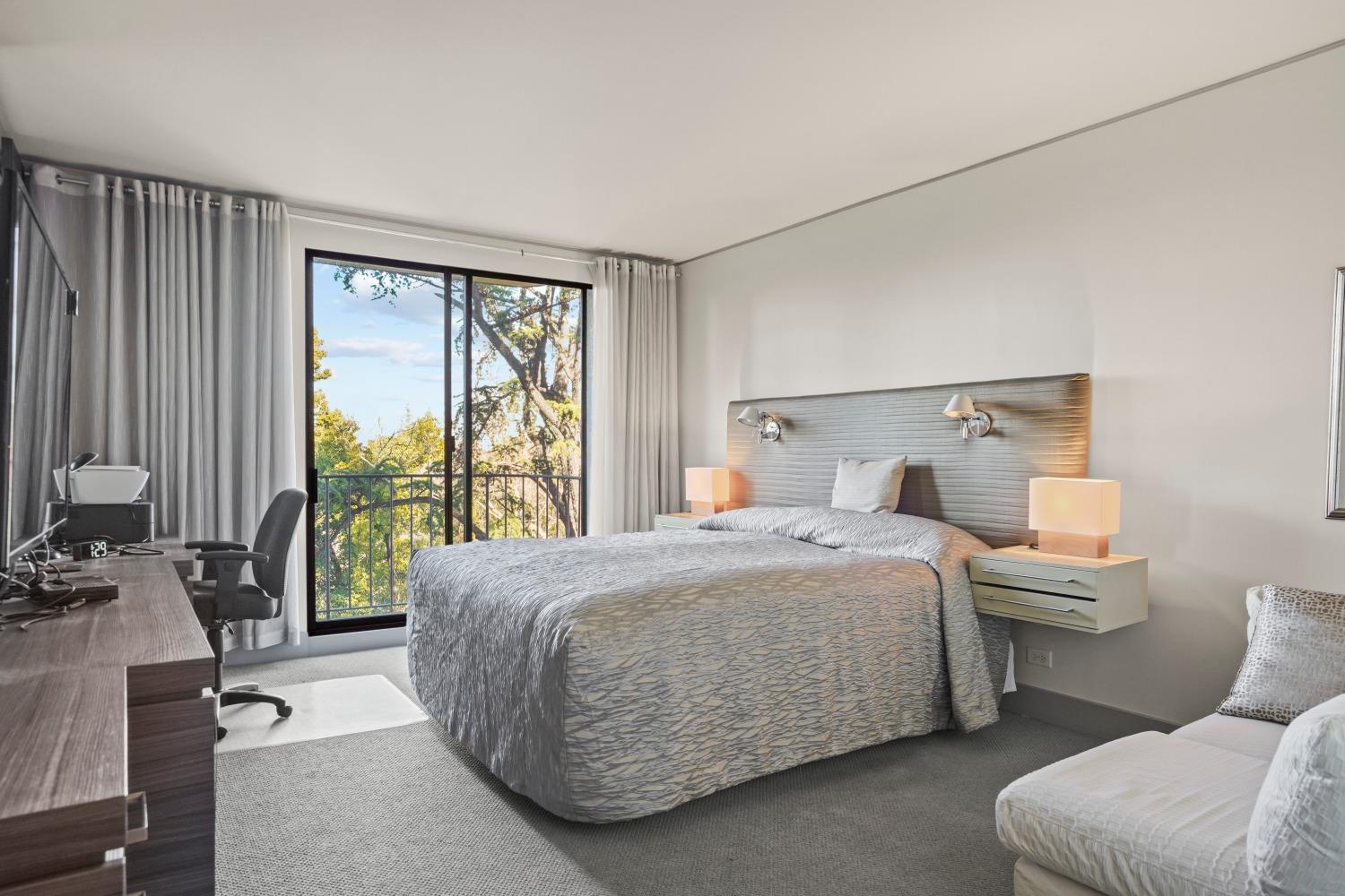 4100 Folsom Boulevard 7B