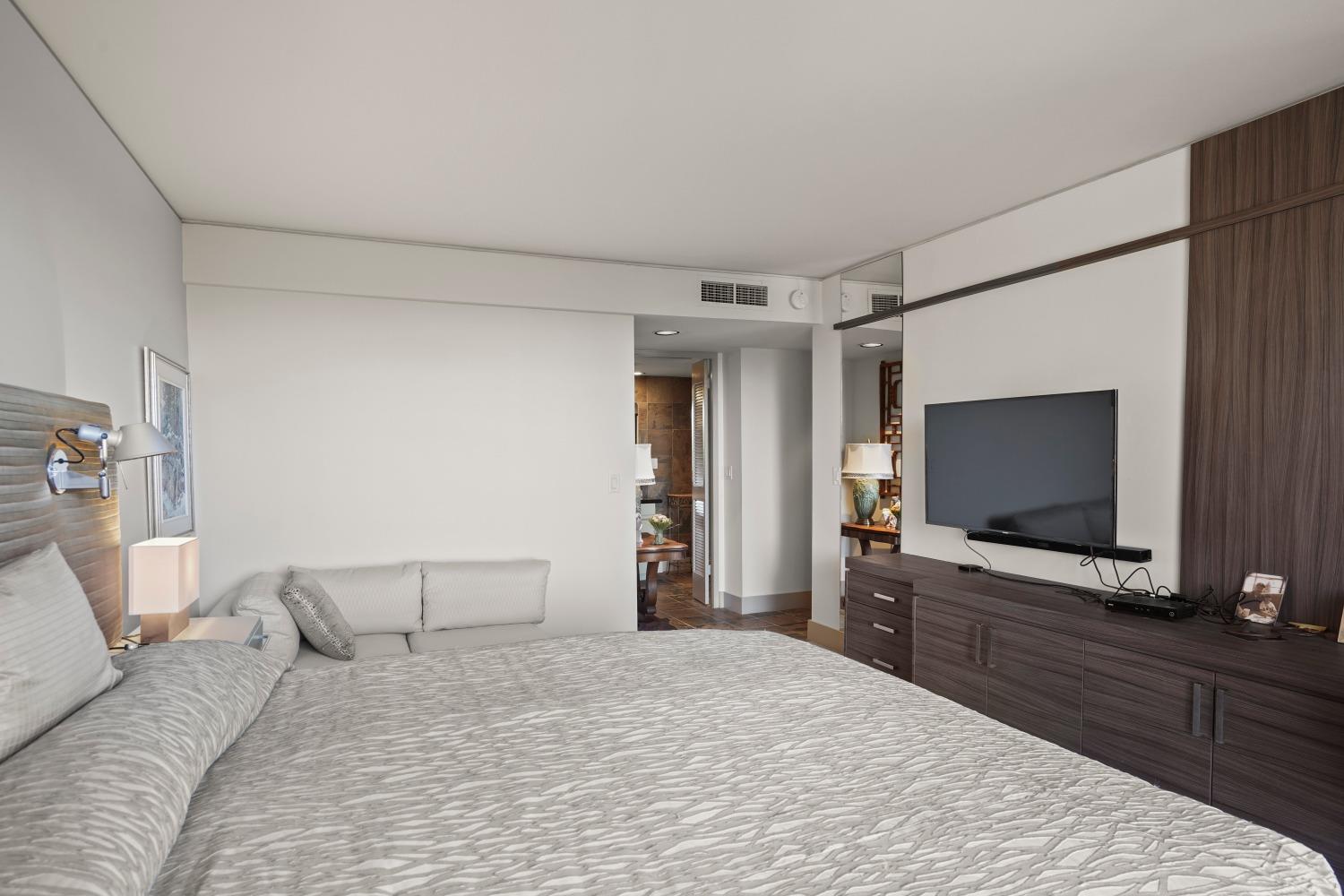 4100 Folsom Boulevard 7B