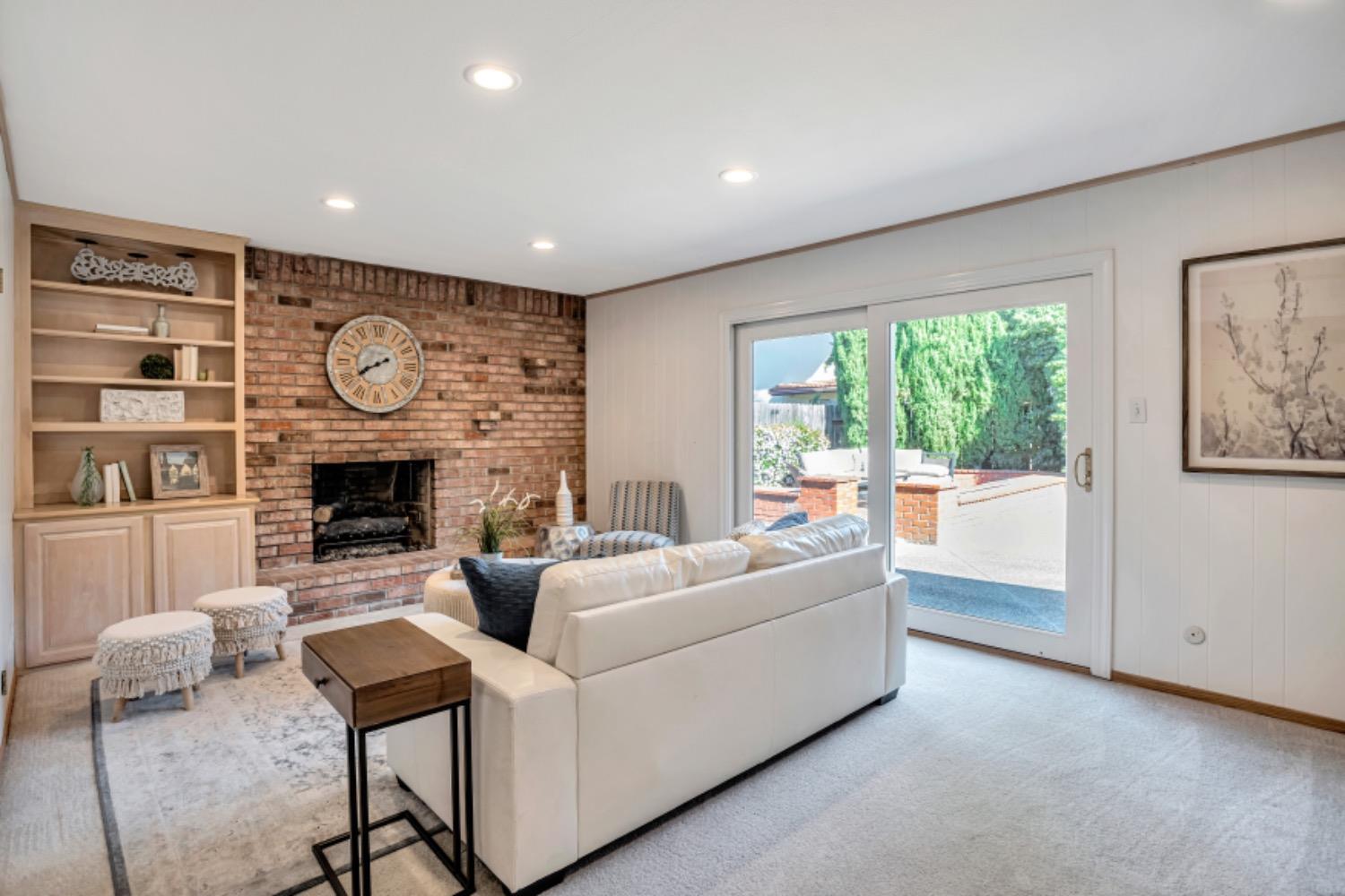 8399 Mediterranean Way