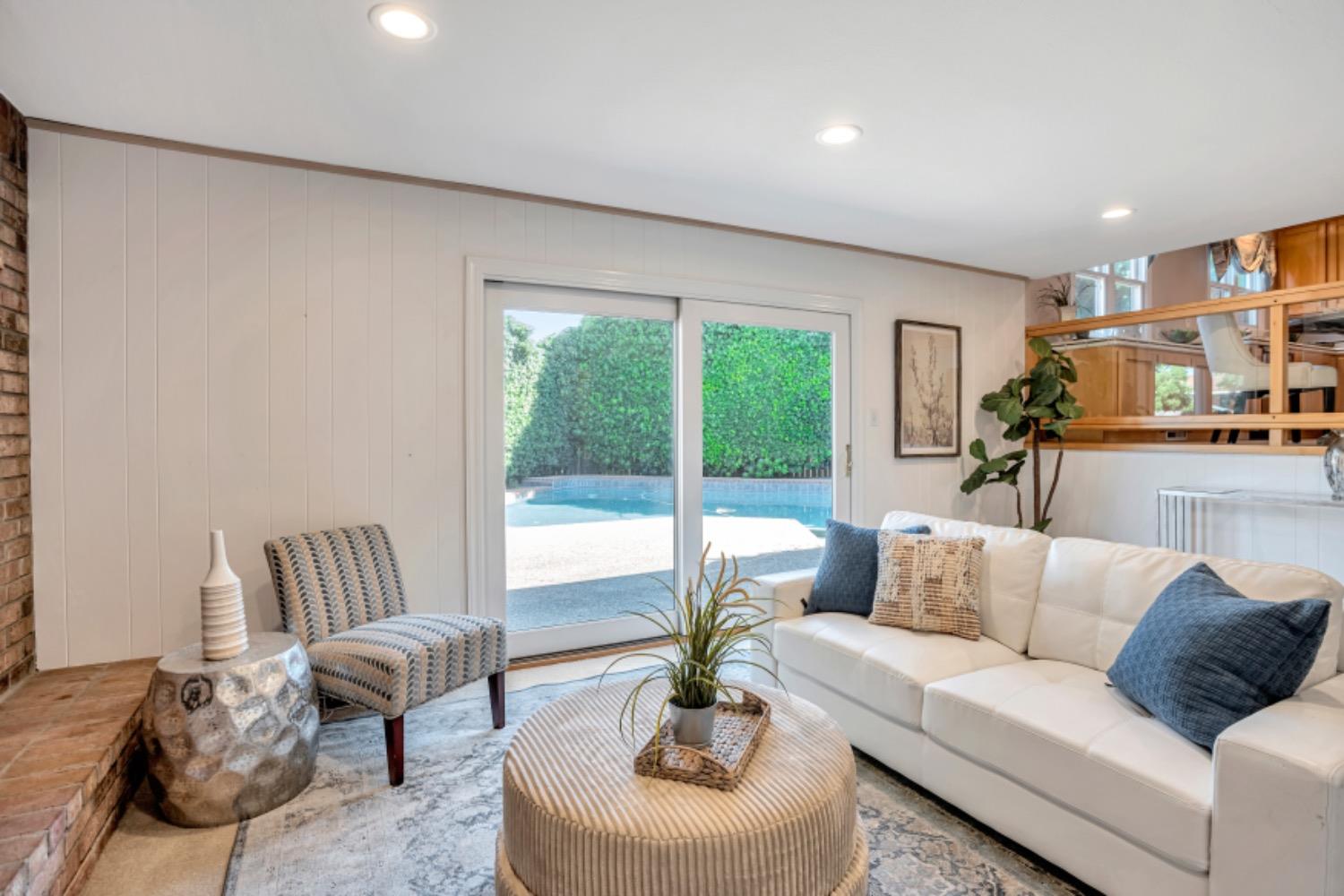 8399 Mediterranean Way