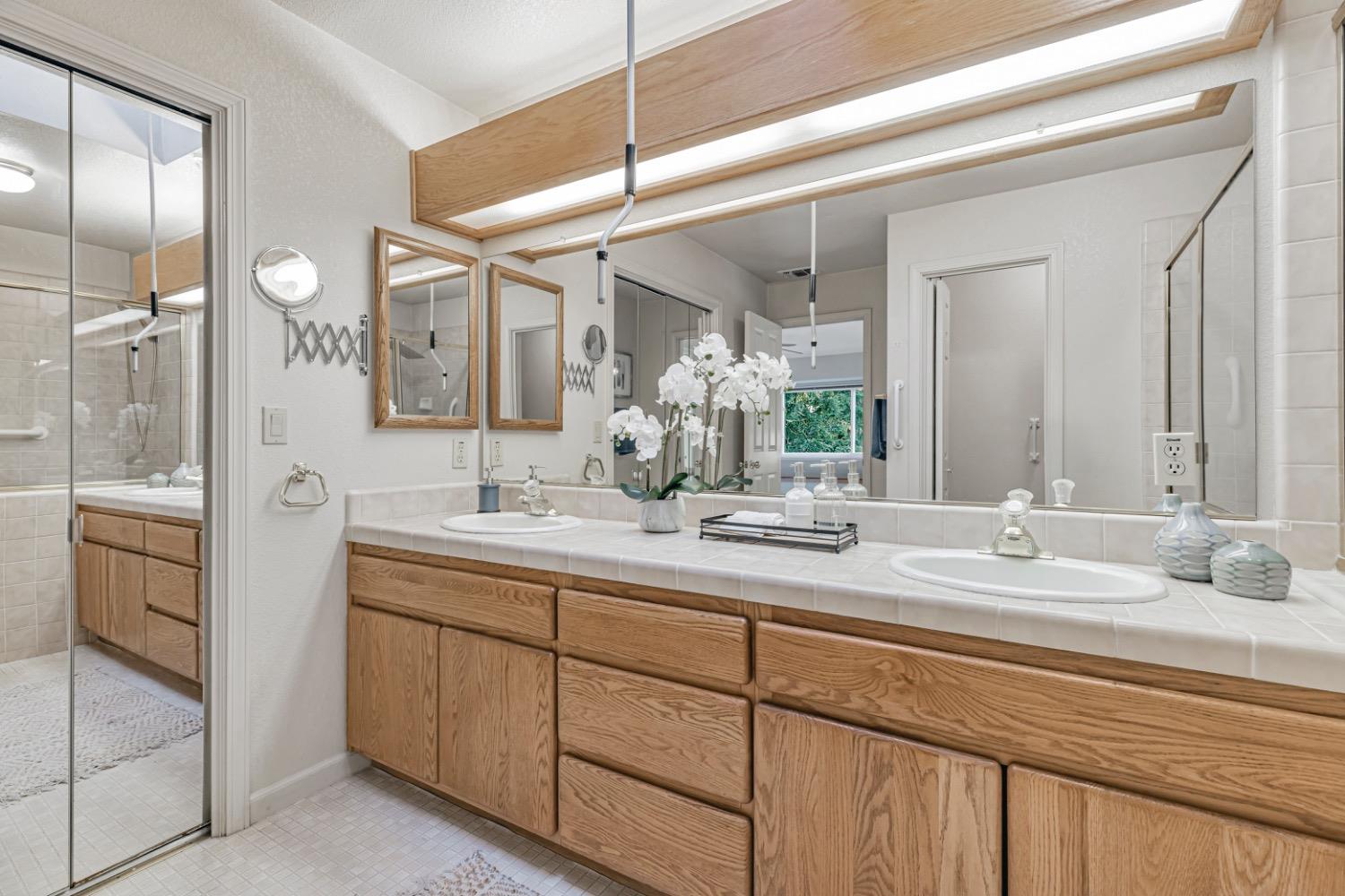 5136 Walnut Place Lane