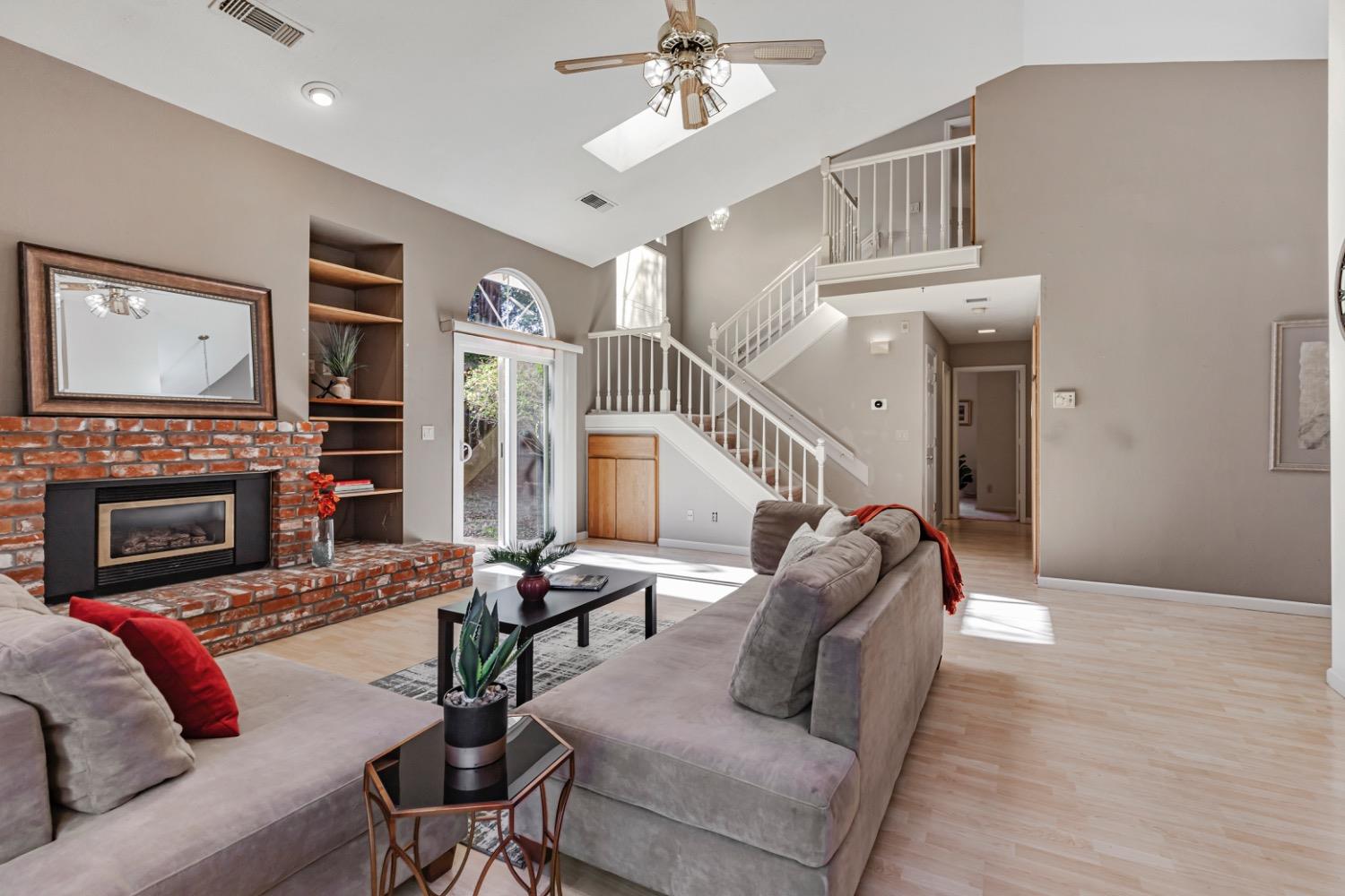 5136 Walnut Place Lane