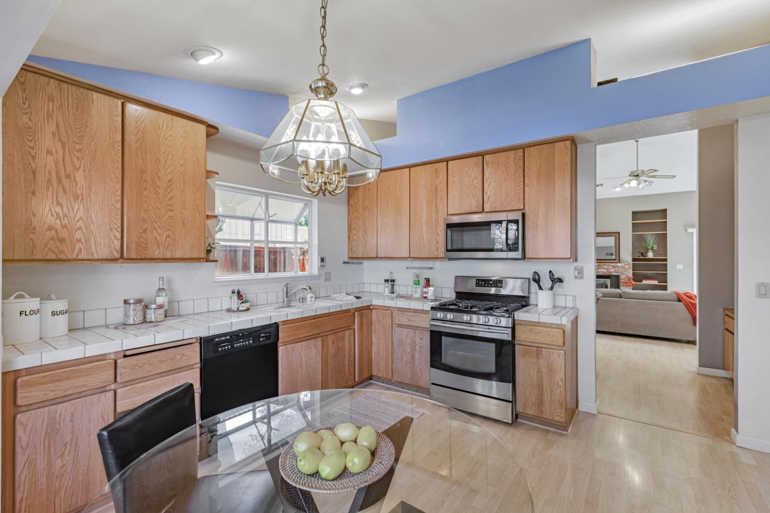 5136 Walnut Place Lane