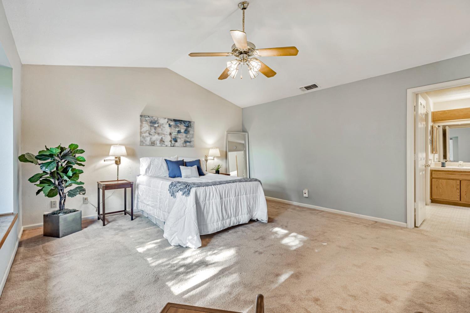 5136 Walnut Place Lane