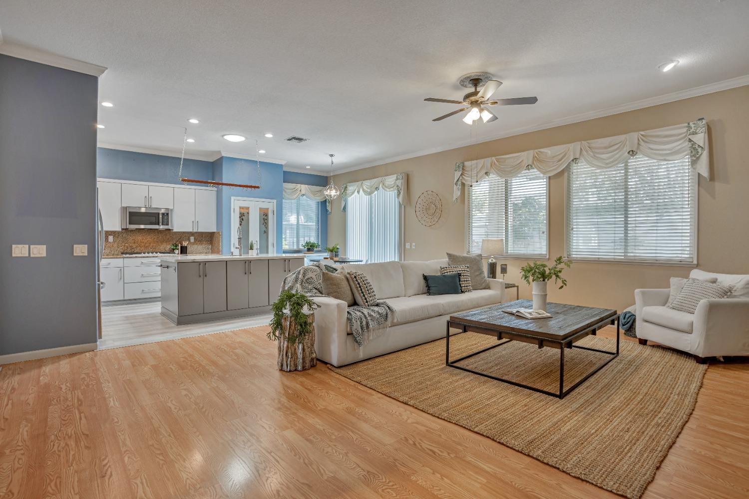 9505 Emerald Cove Lane