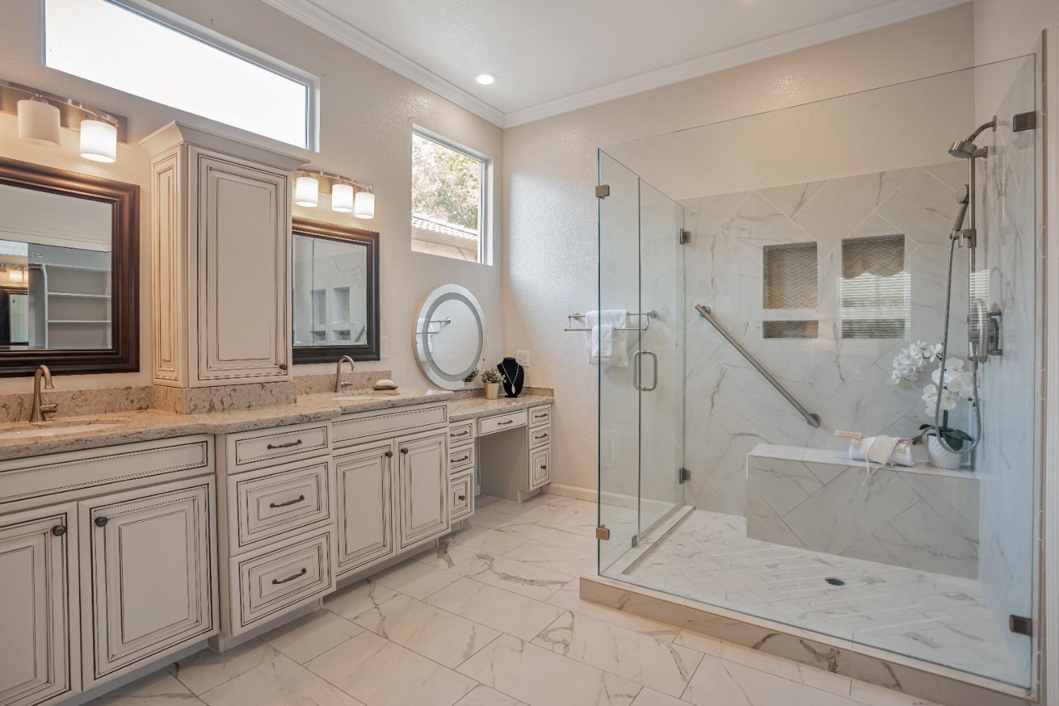 9505 Emerald Cove Lane