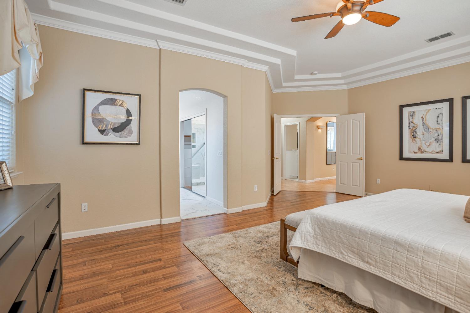 9505 Emerald Cove Lane