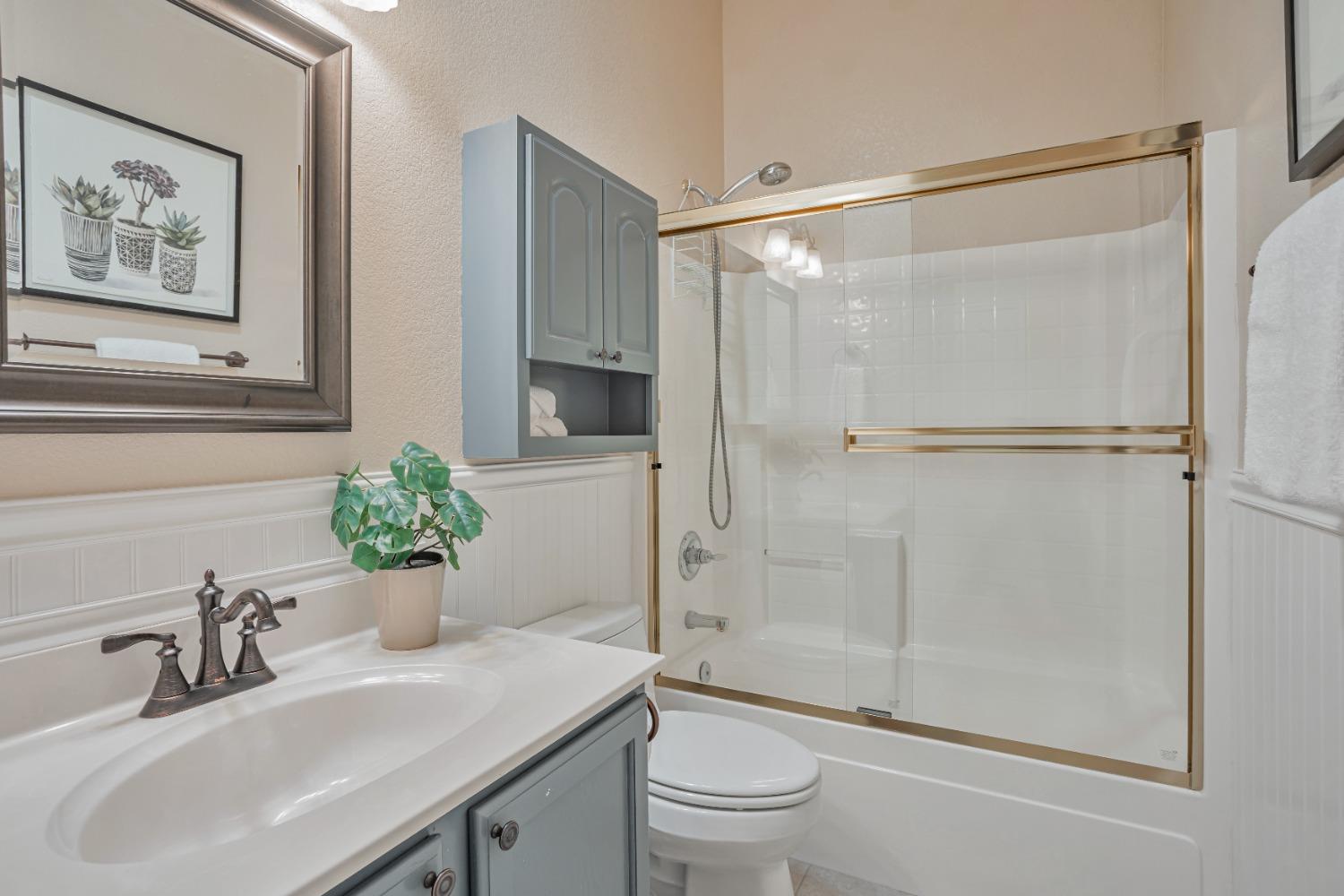 9505 Emerald Cove Lane