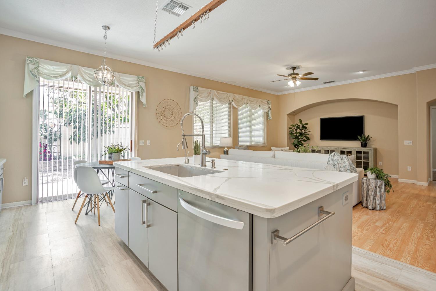 9505 Emerald Cove Lane