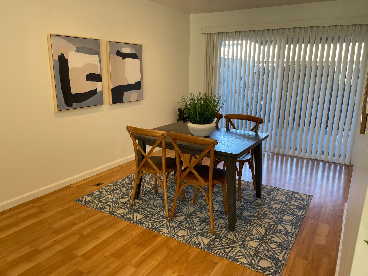 2342 Via Camino Avenue