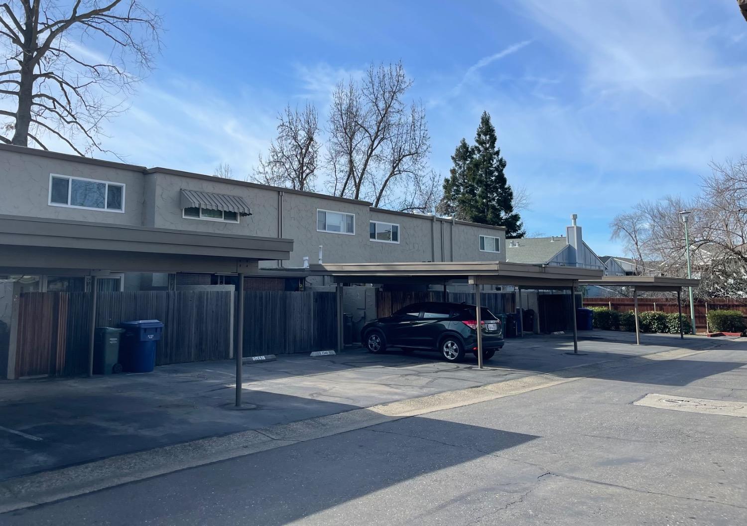 2342 Via Camino Avenue