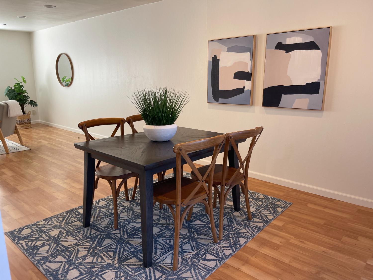 2342 Via Camino Avenue