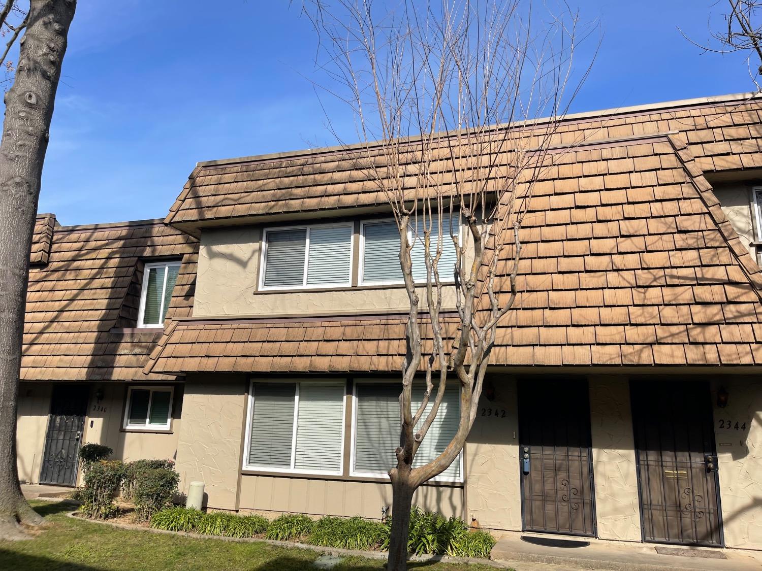 2342 Via Camino Avenue