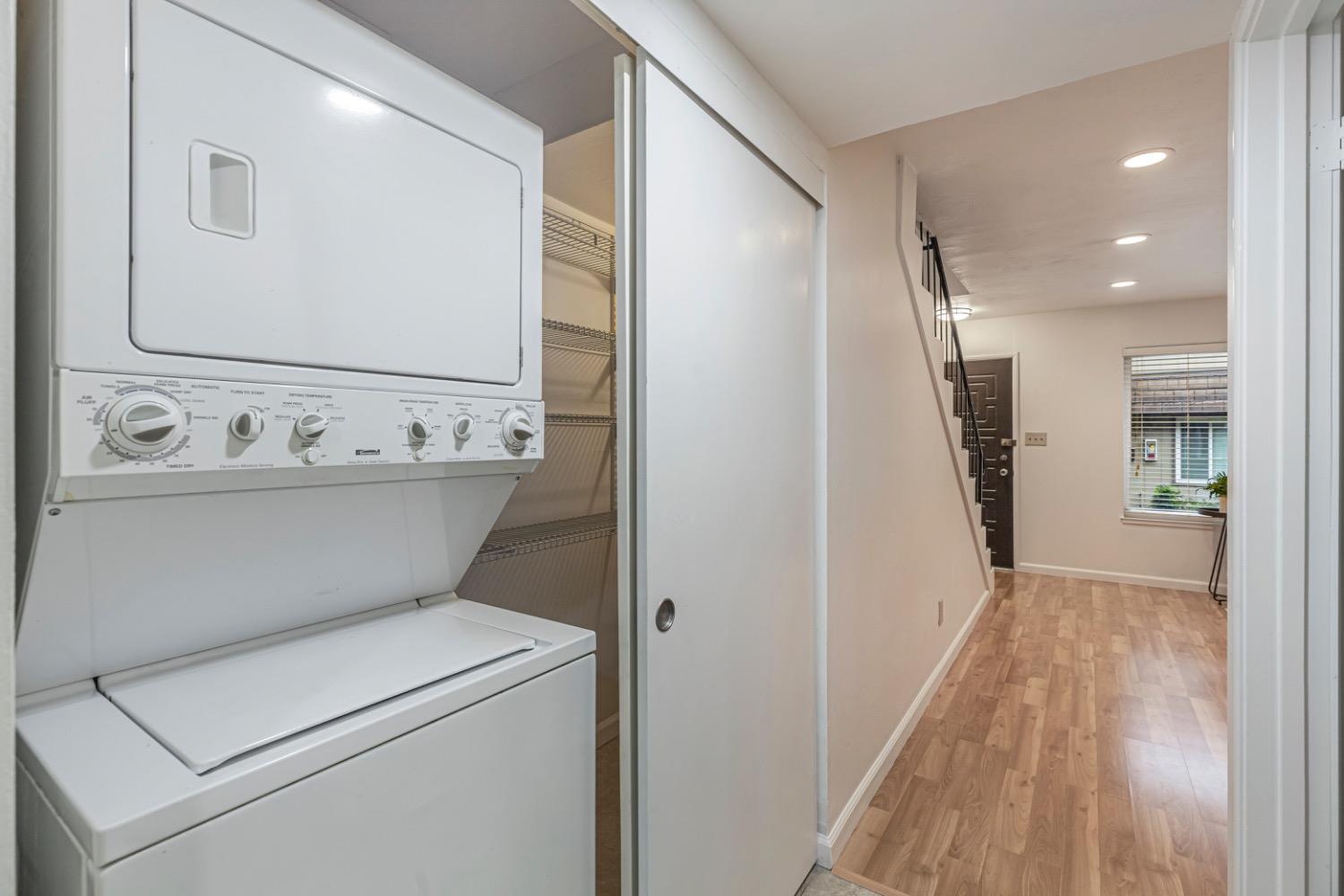 2342 Via Camino Avenue