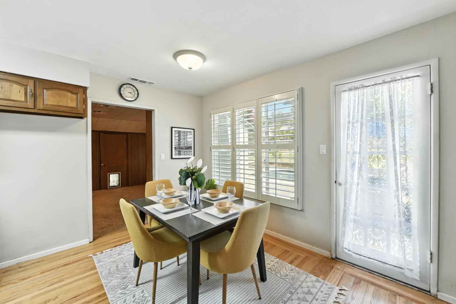 4724 Isabella Avenue