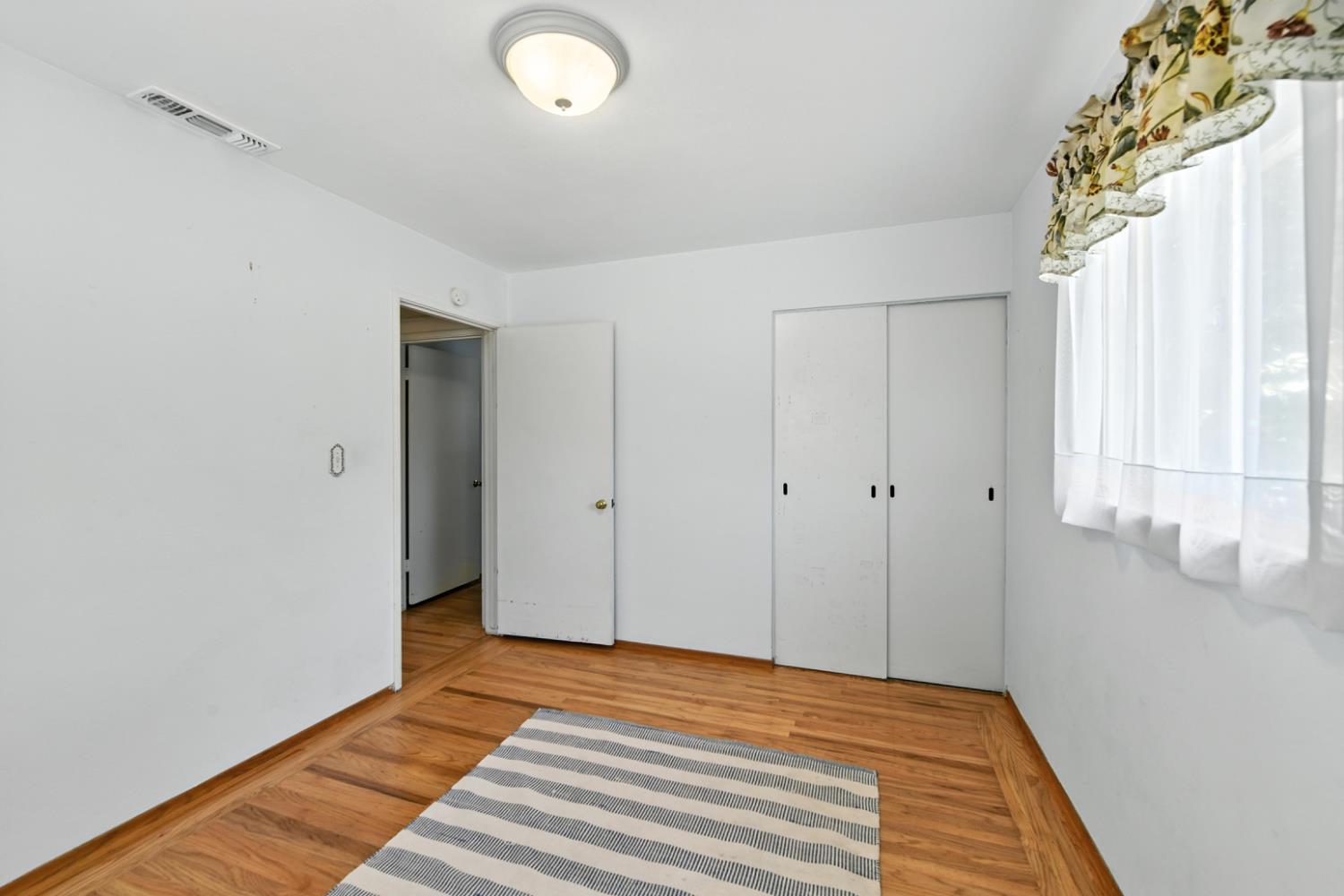 4724 Isabella Avenue