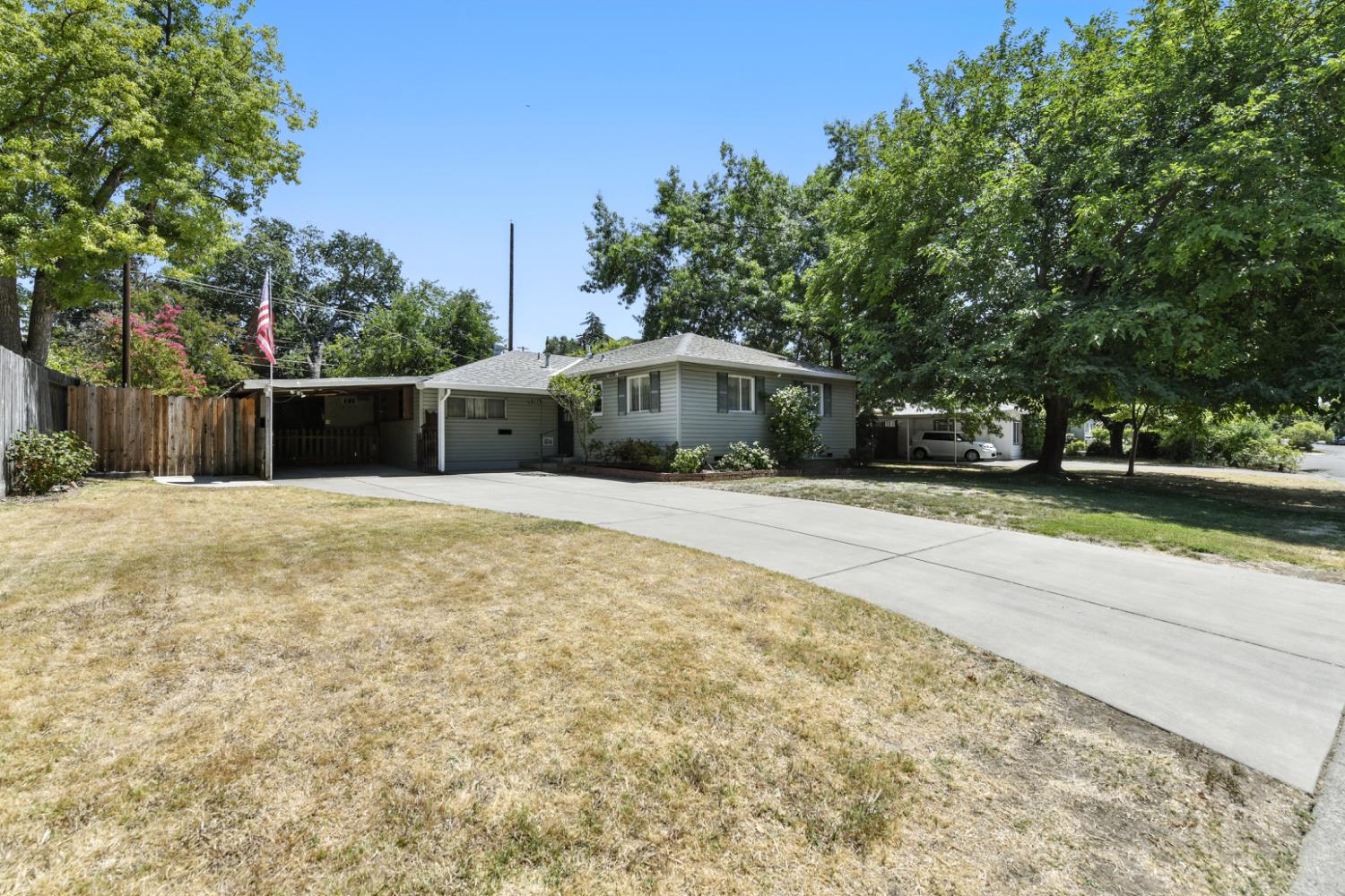 4724 Isabella Avenue