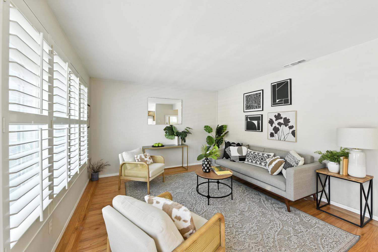 4724 Isabella Avenue