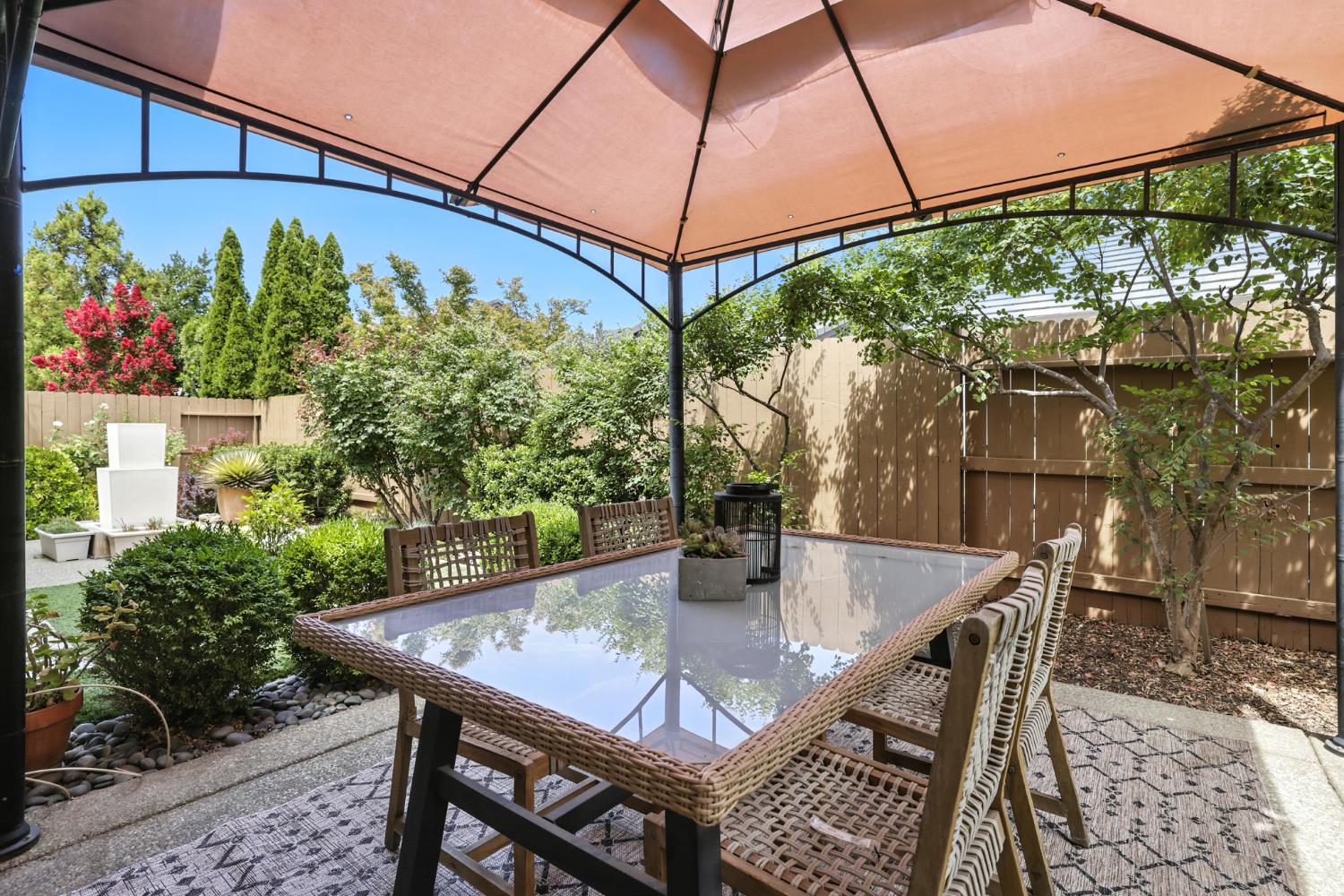 7617 Chatsworth Circle