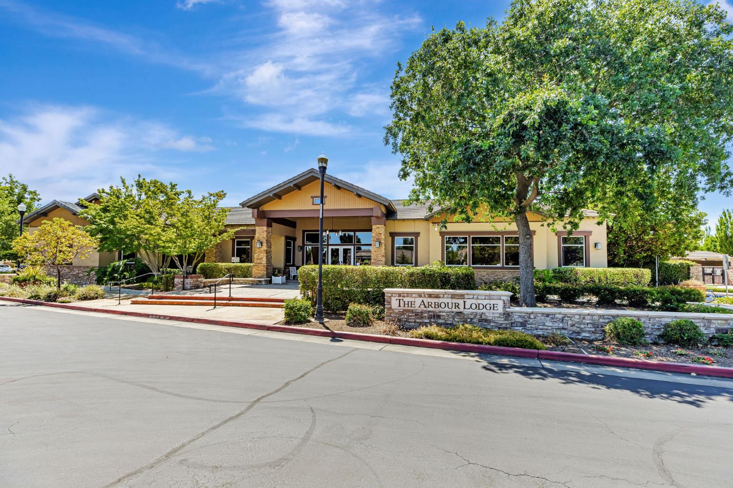 7617 Chatsworth Circle