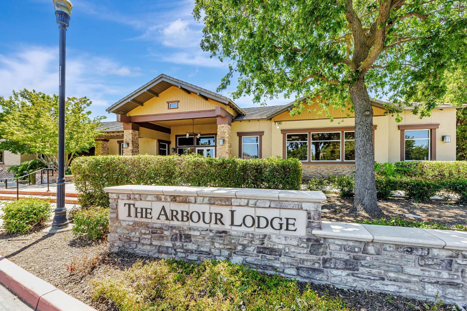 7617 Chatsworth Circle