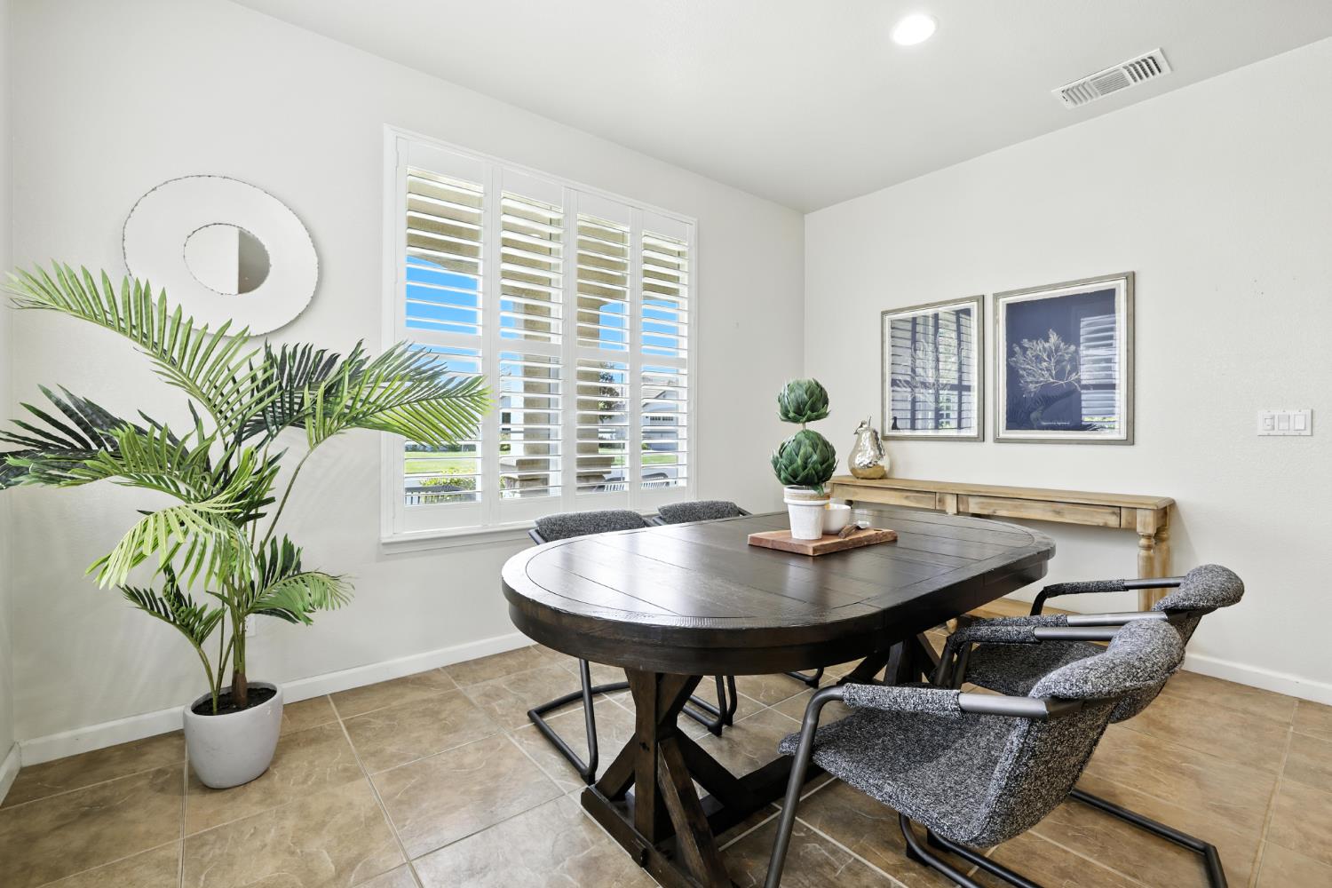 7617 Chatsworth Circle