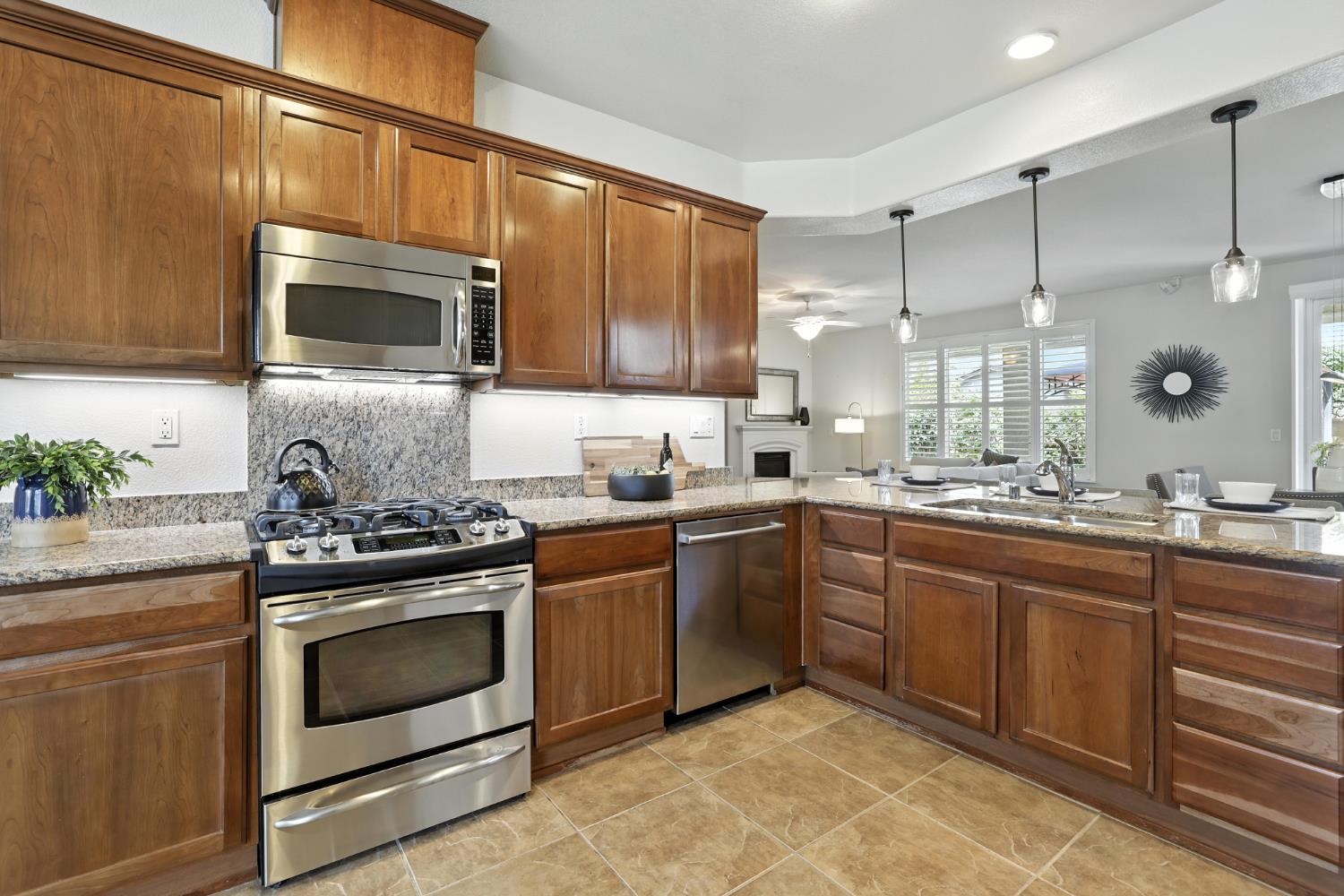 7617 Chatsworth Circle