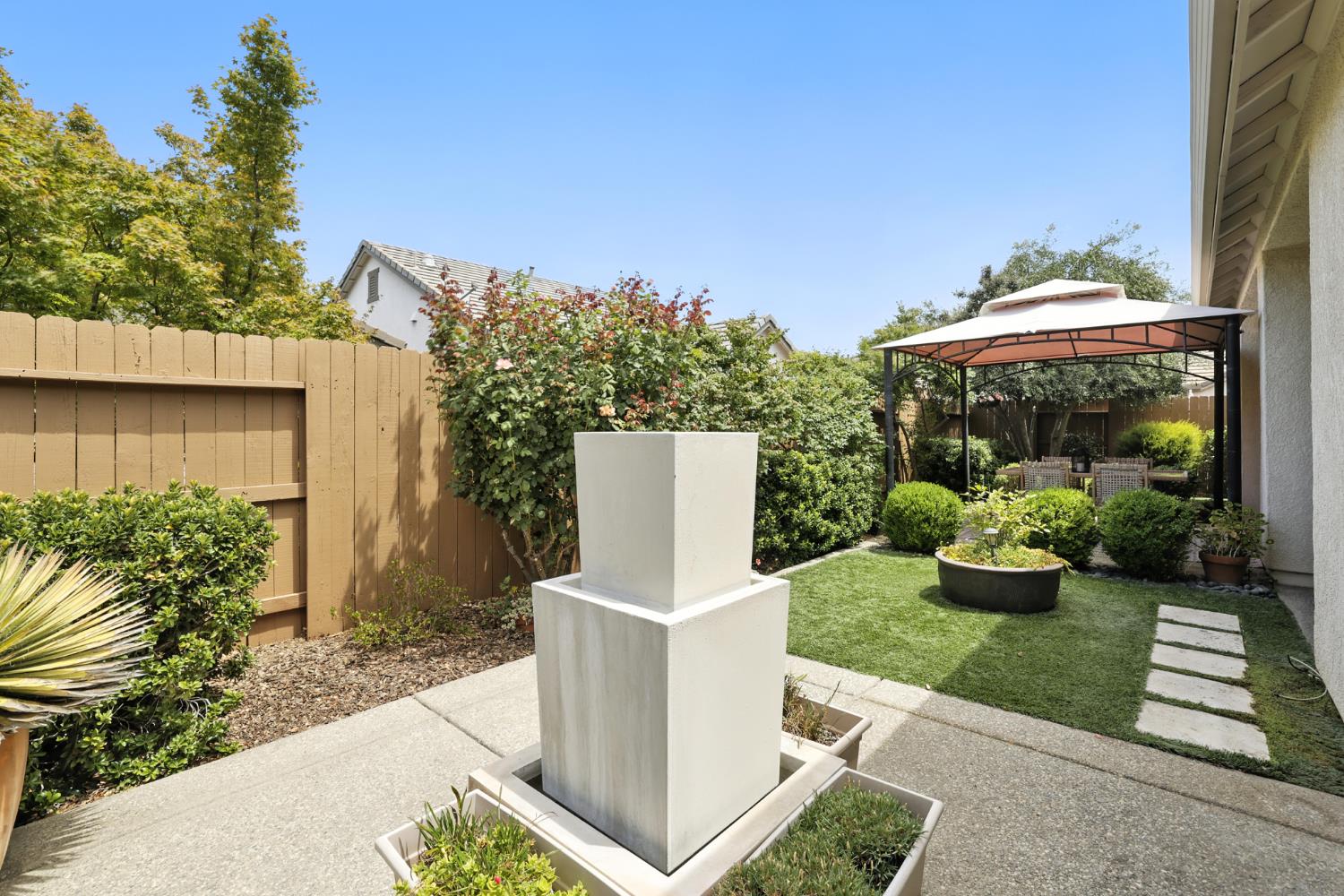 7617 Chatsworth Circle