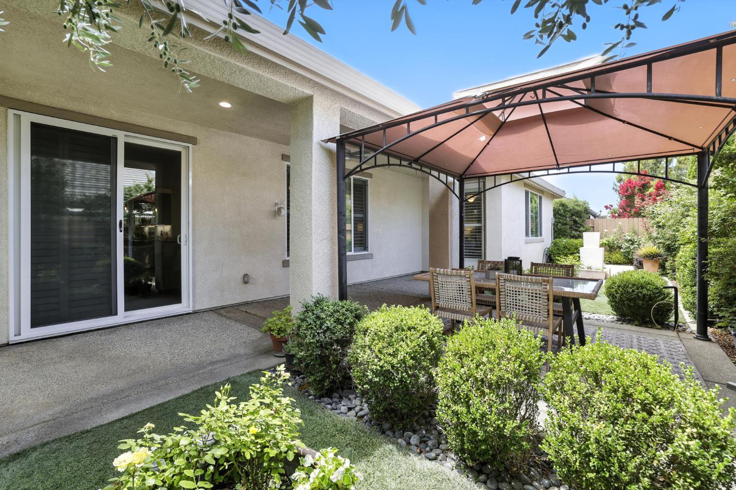 7617 Chatsworth Circle