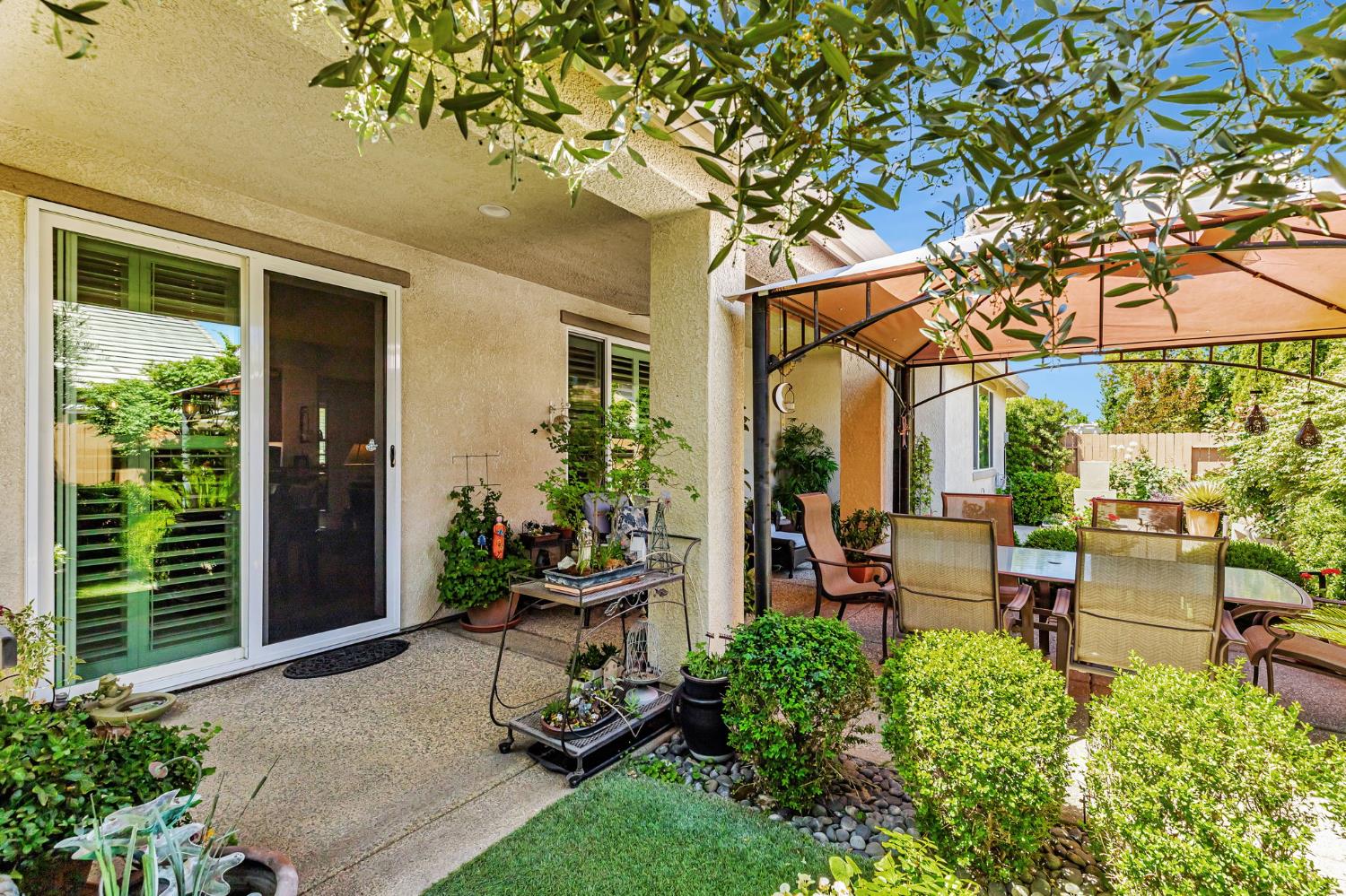 7617 Chatsworth Circle