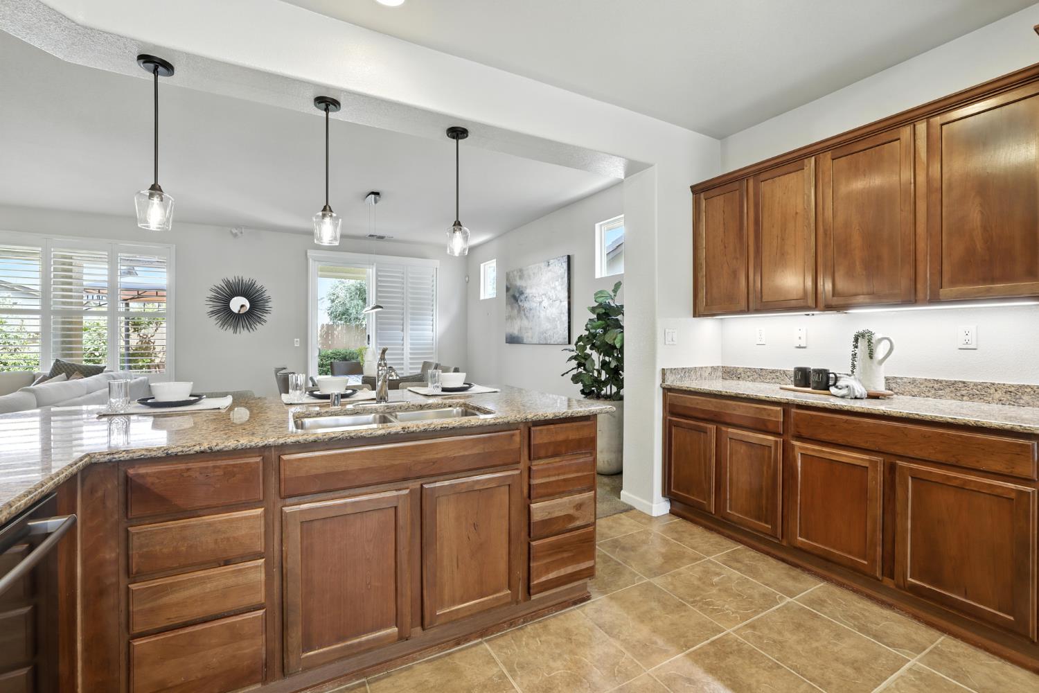 7617 Chatsworth Circle