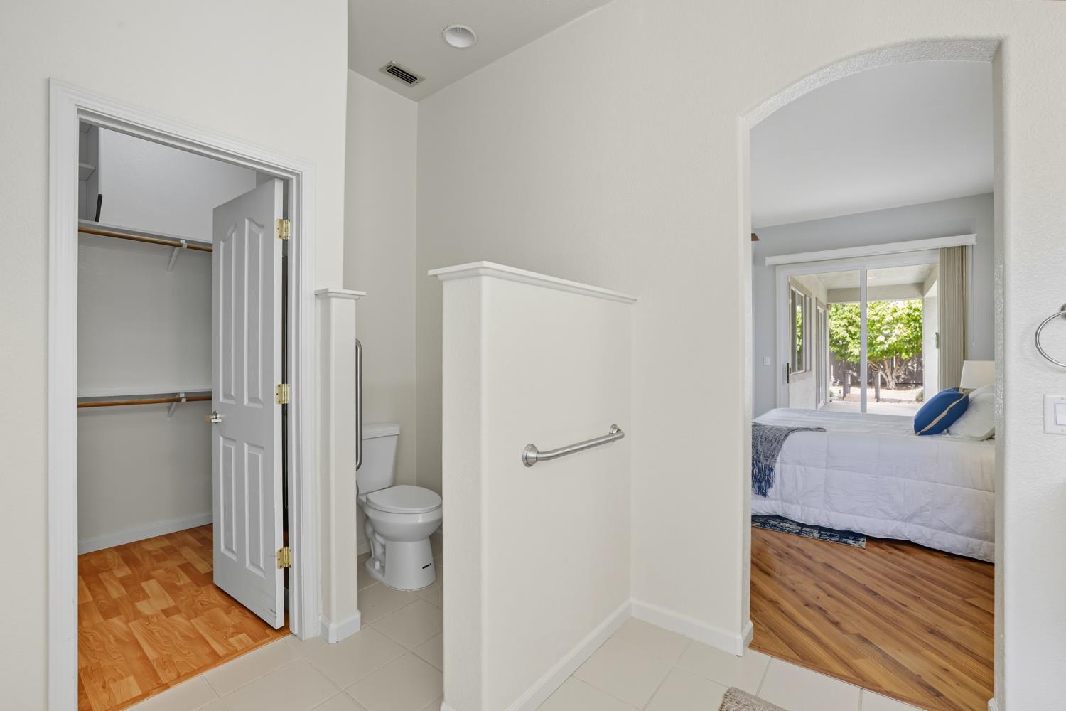 2720 Robinson Creek Lane